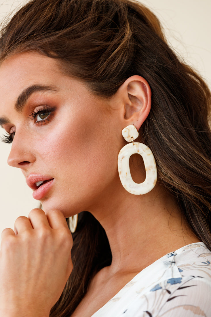 Zuma Marbled Oval Earrings Beige by Selfie Leslie