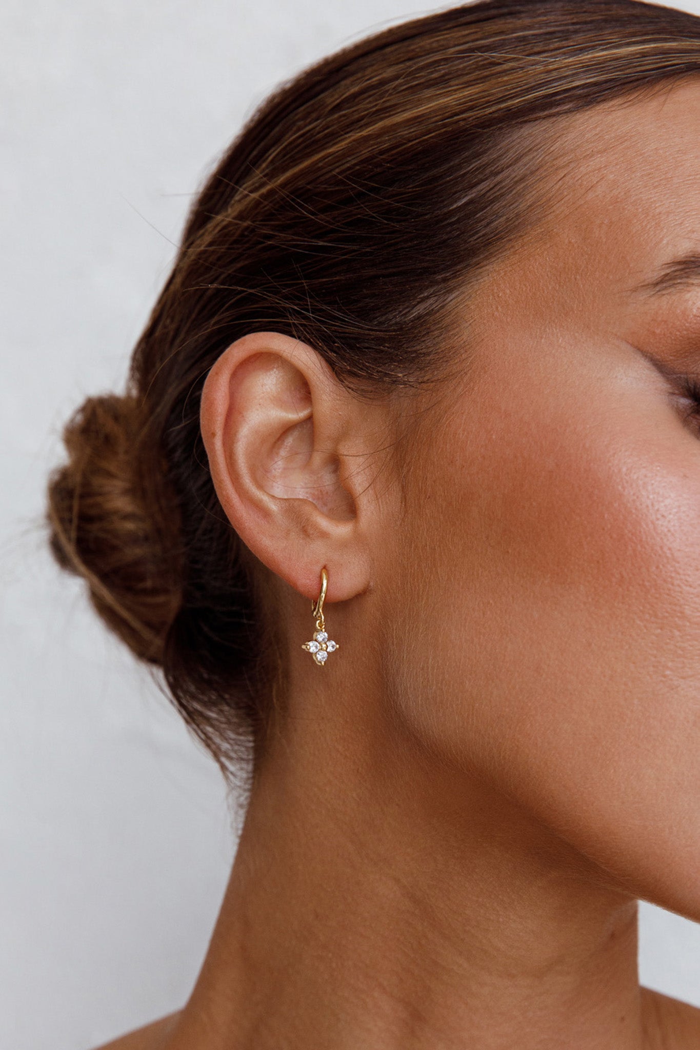 Ladies park lane clover hoop earrings in gold tone | Clover hoop earrings, Hoop  earrings, Gold tones