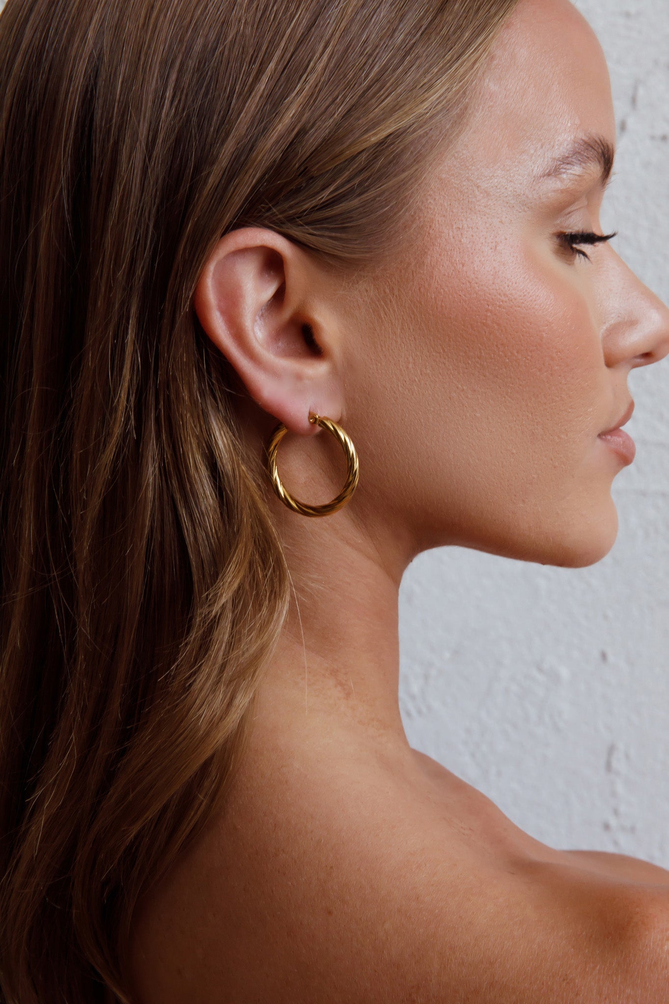 Merrill Hoop Earrings Gold by Selfie Leslie