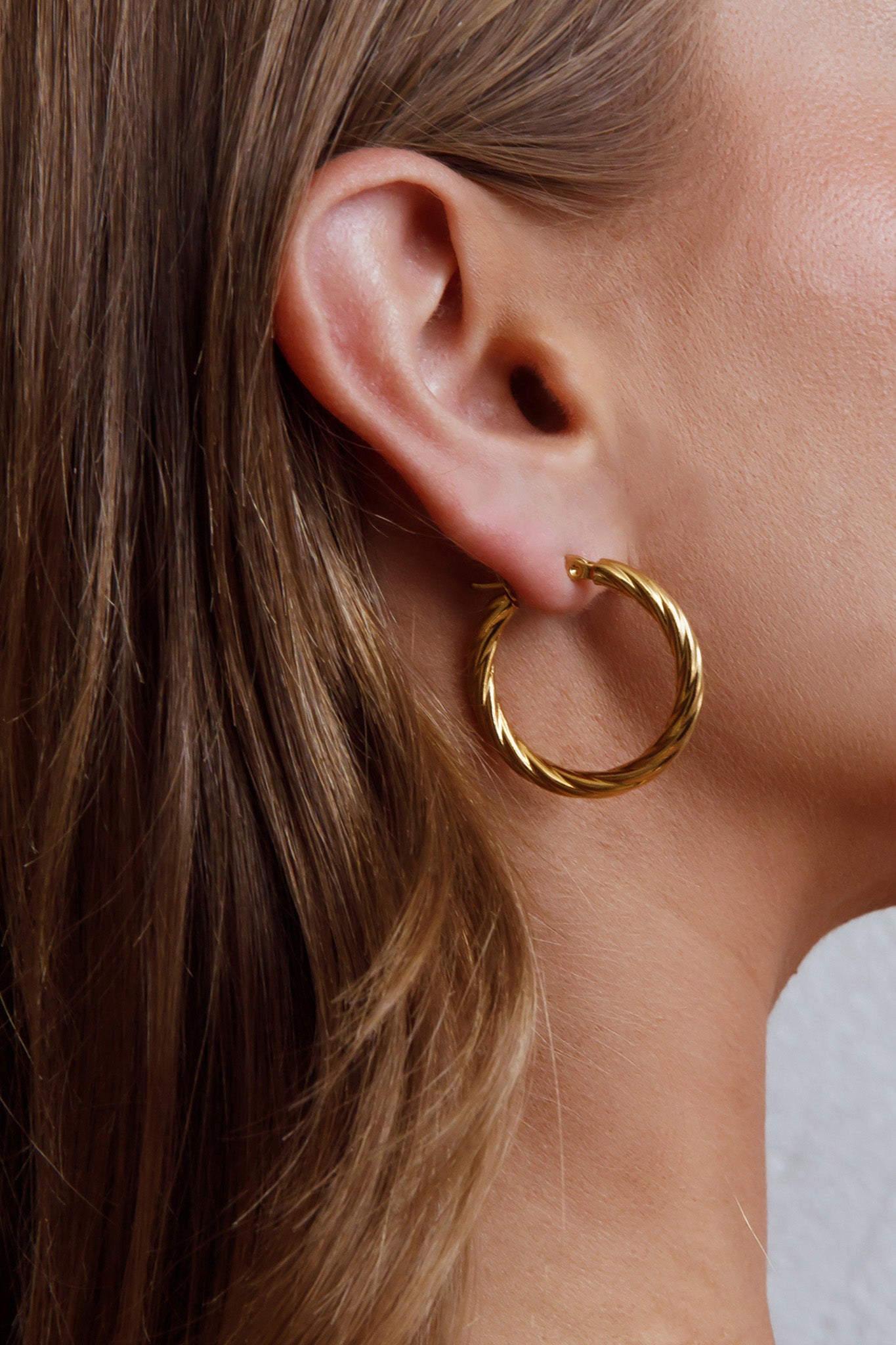 Merrill Hoop Earrings Gold by Selfie Leslie