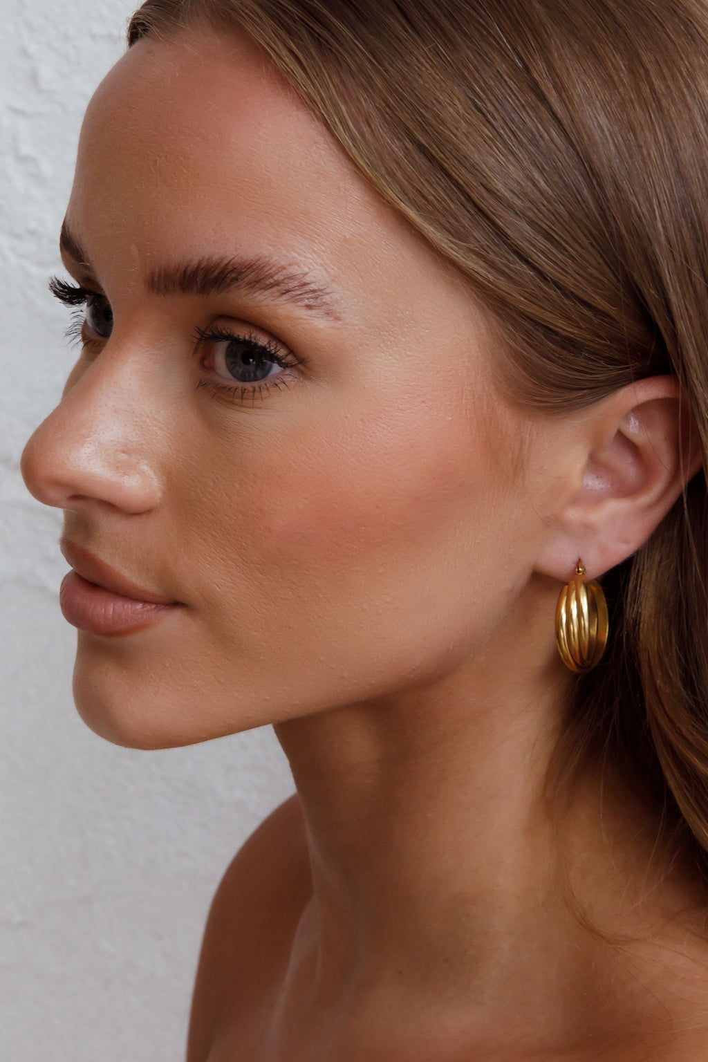 Mona Triple Hoop Earrings Gold by Selfie Leslie