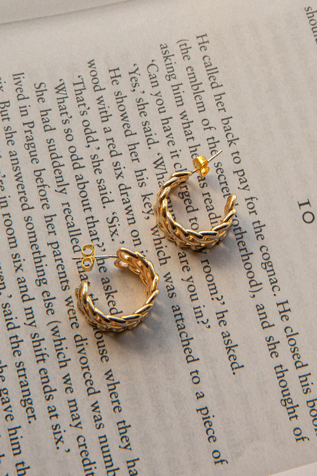 Damian Open Chain Hoop Earrings Gold by Selfie Leslie