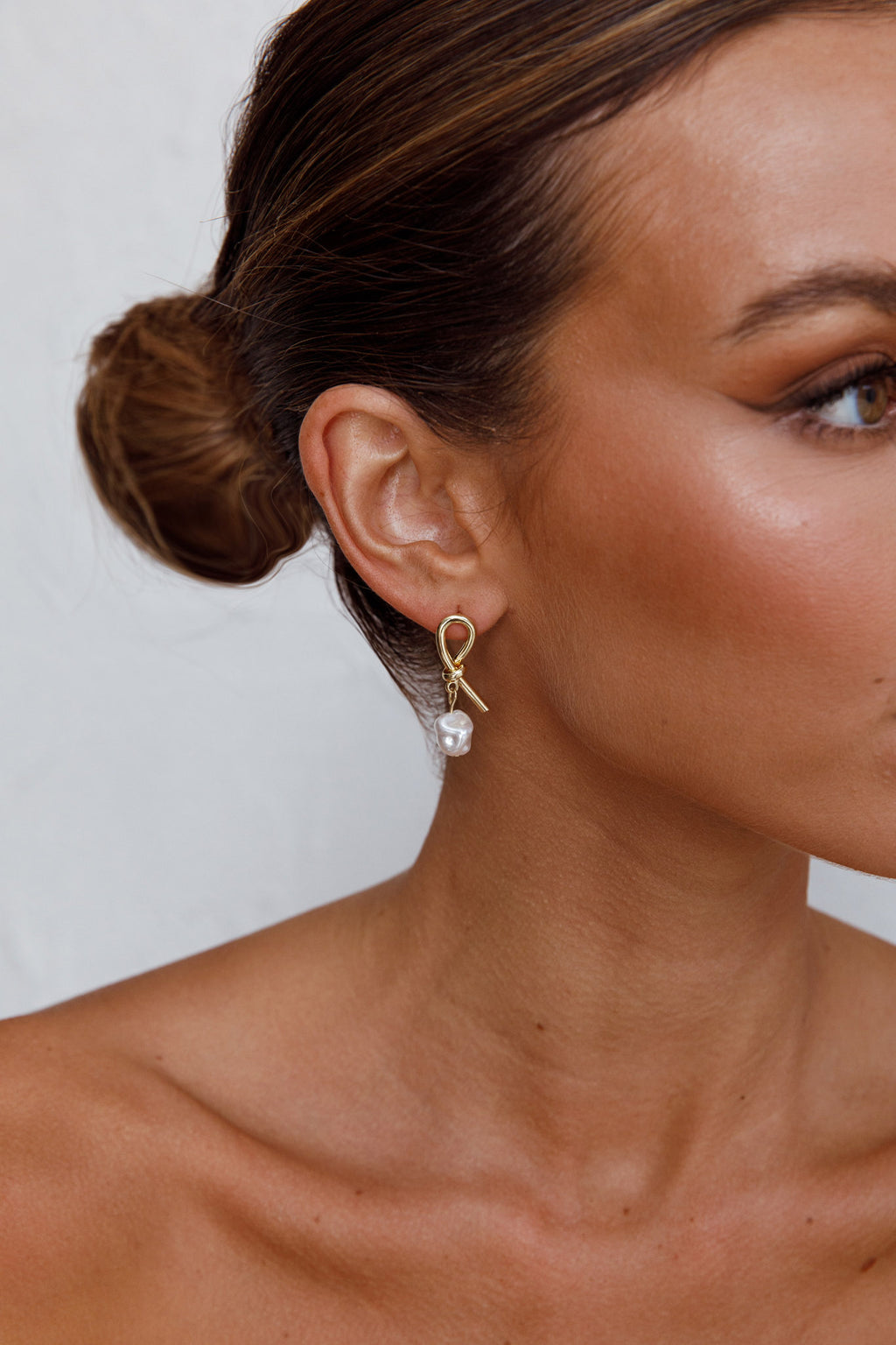 Ariel Pearl Drop Earrings Gold by Selfie Leslie