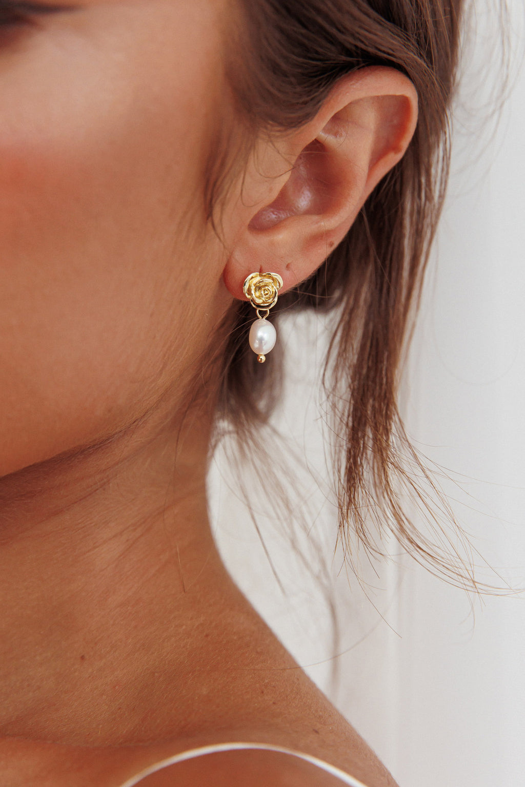 Le Jardin Flower Pearl Earrings Gold by Selfie Leslie