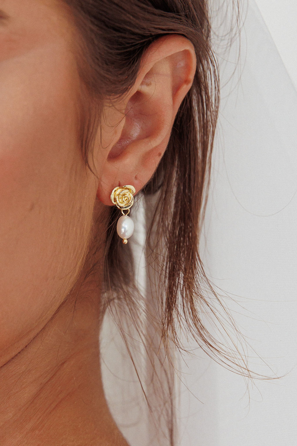 Le Jardin Flower Pearl Earrings Gold by Selfie Leslie