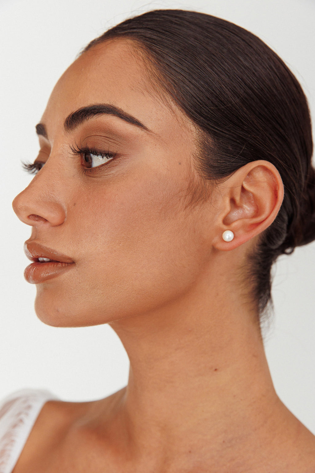 Tahyna Pearl Stud Earrings by Selfie Leslie