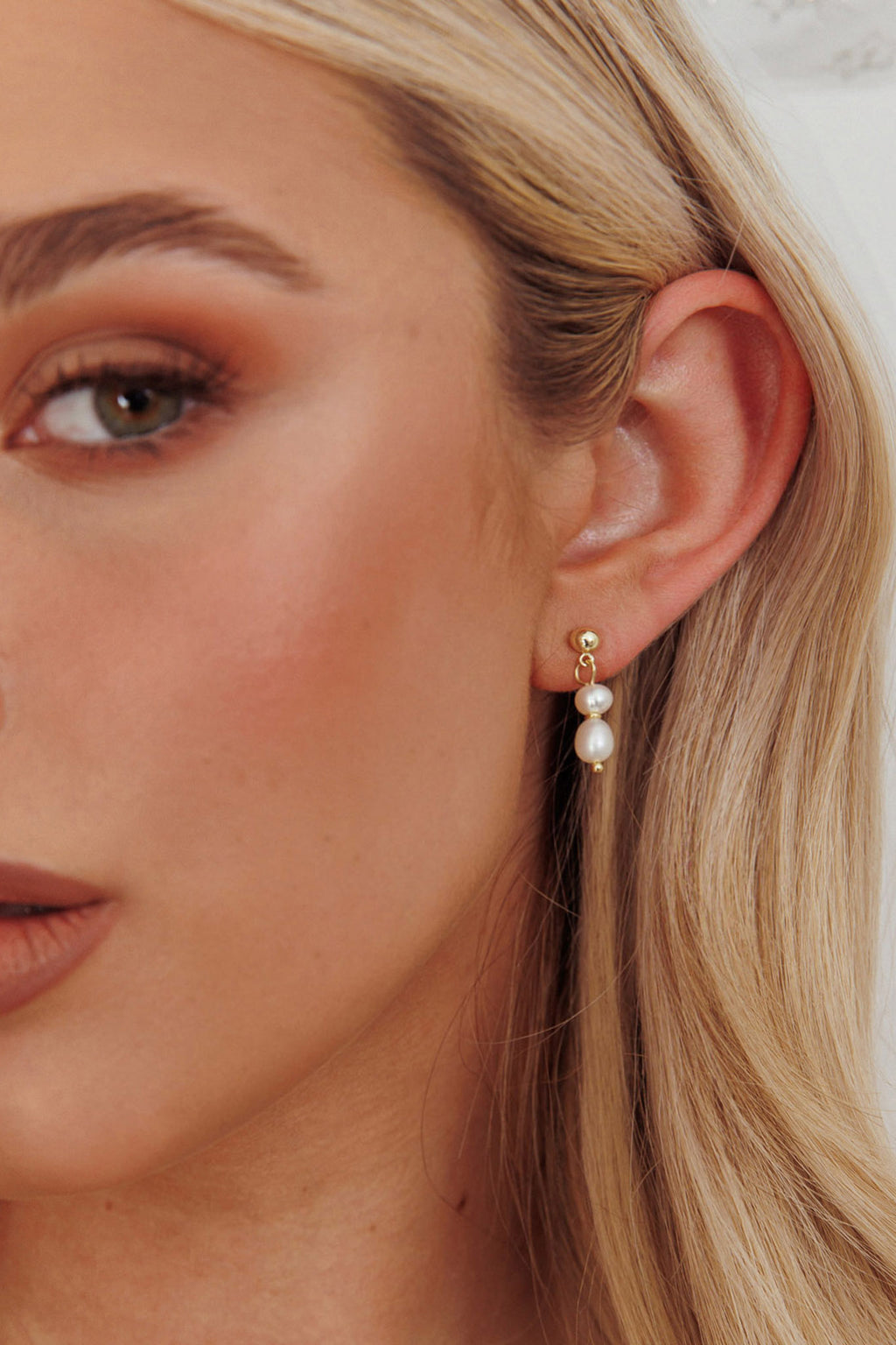 Julia Pearl Drop Earrings Gold by Selfie Leslie
