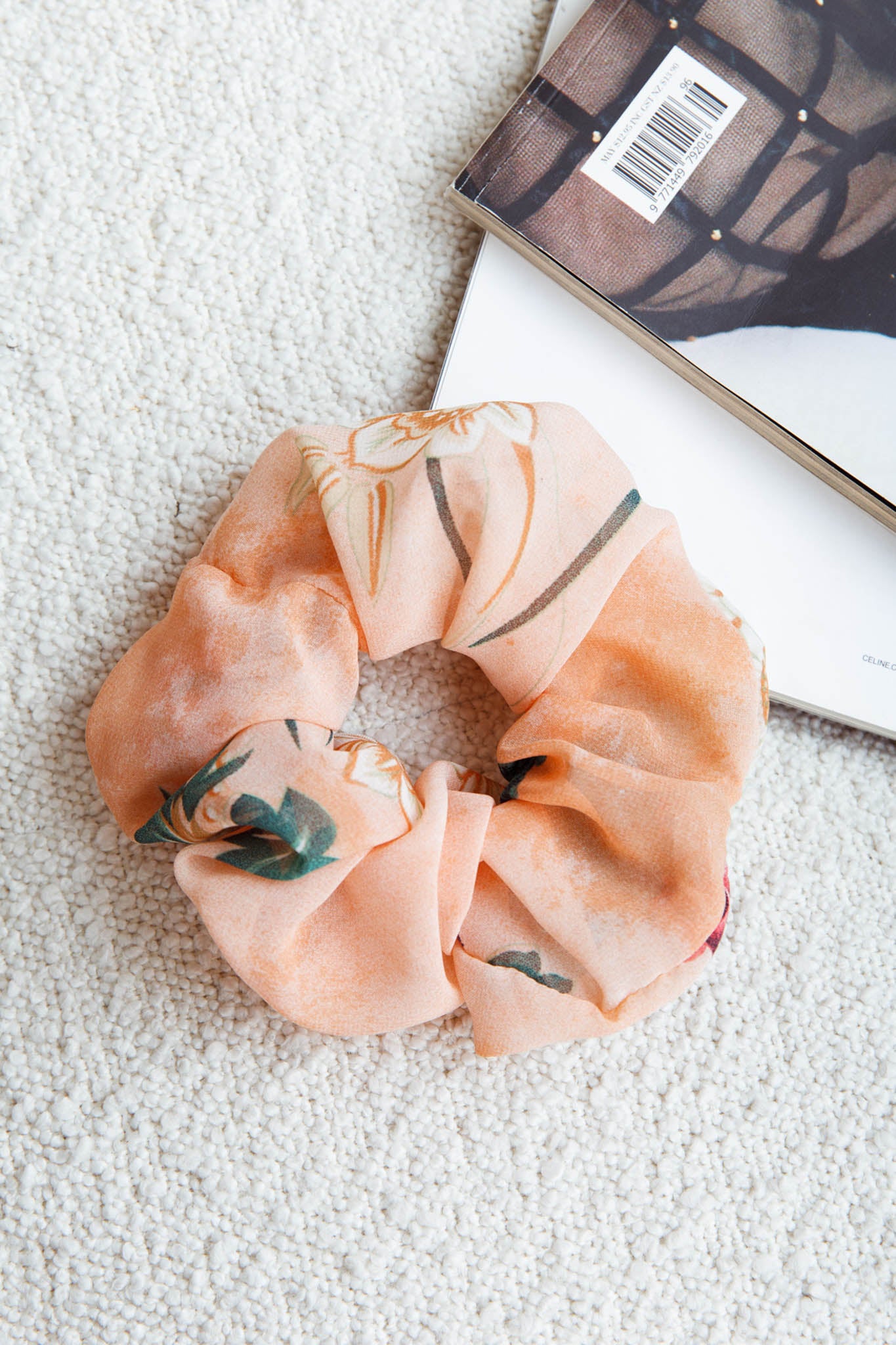 Chouchou Scrunchie Floral Peach by Selfie Leslie