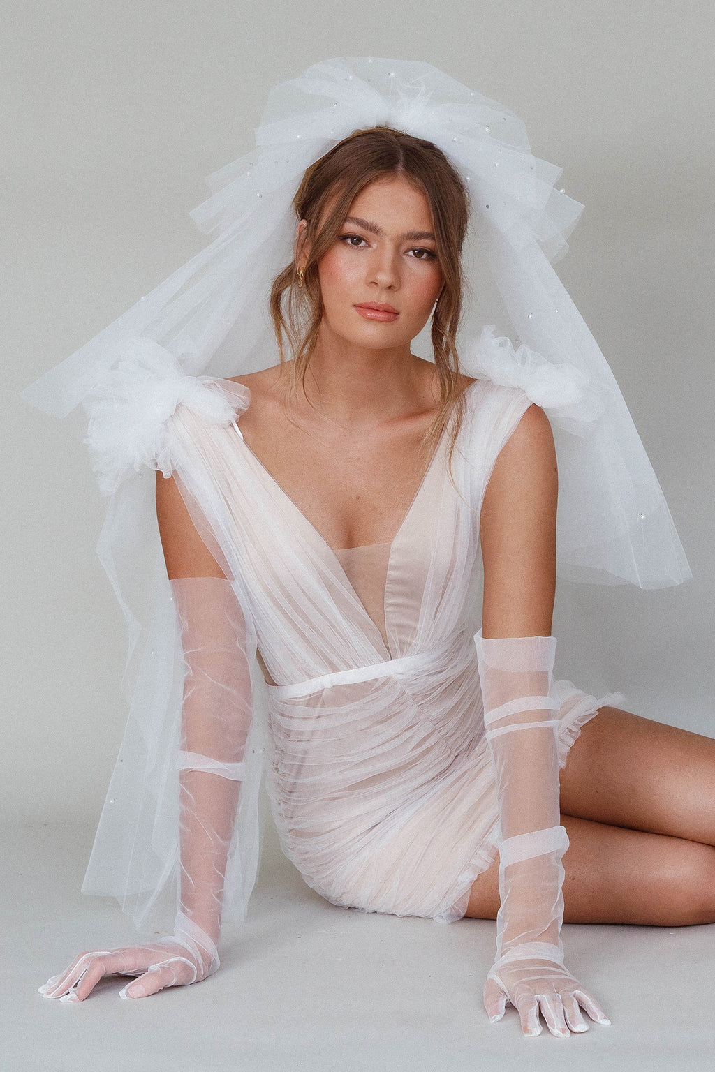 Diana Tulle Gloves White by Selfie Leslie