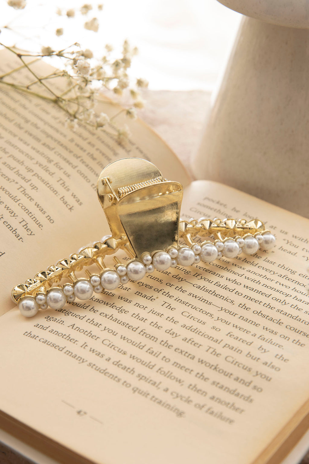 Molly Pearl Claw Clip Gold by Selfie Leslie