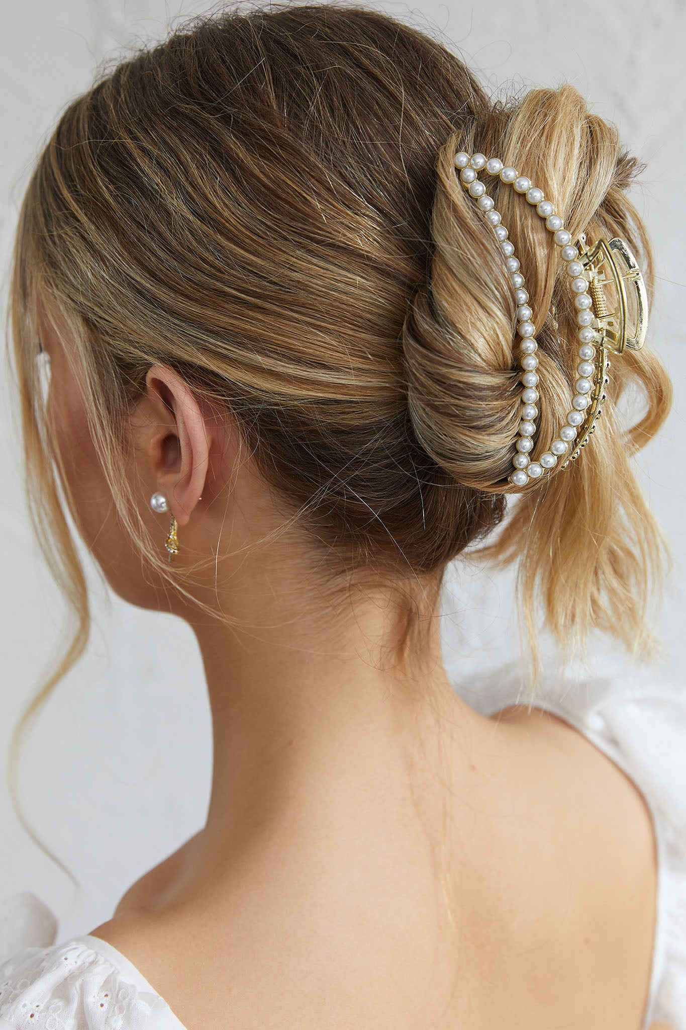 Ellie Pearl Moon Clip Gold by Selfie Leslie