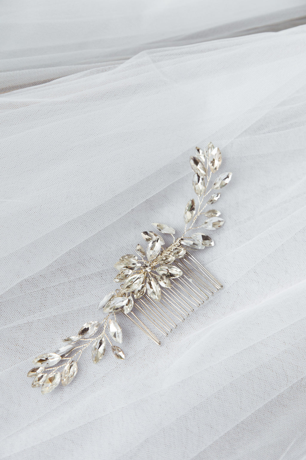 Flower & Crystal Hair Comb by Selfie Leslie