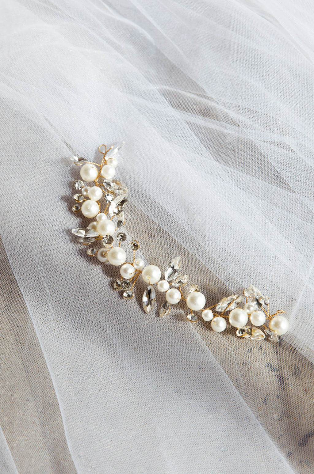 Artemis Pearl & Crystal Hair Pin Gold by Selfie Leslie