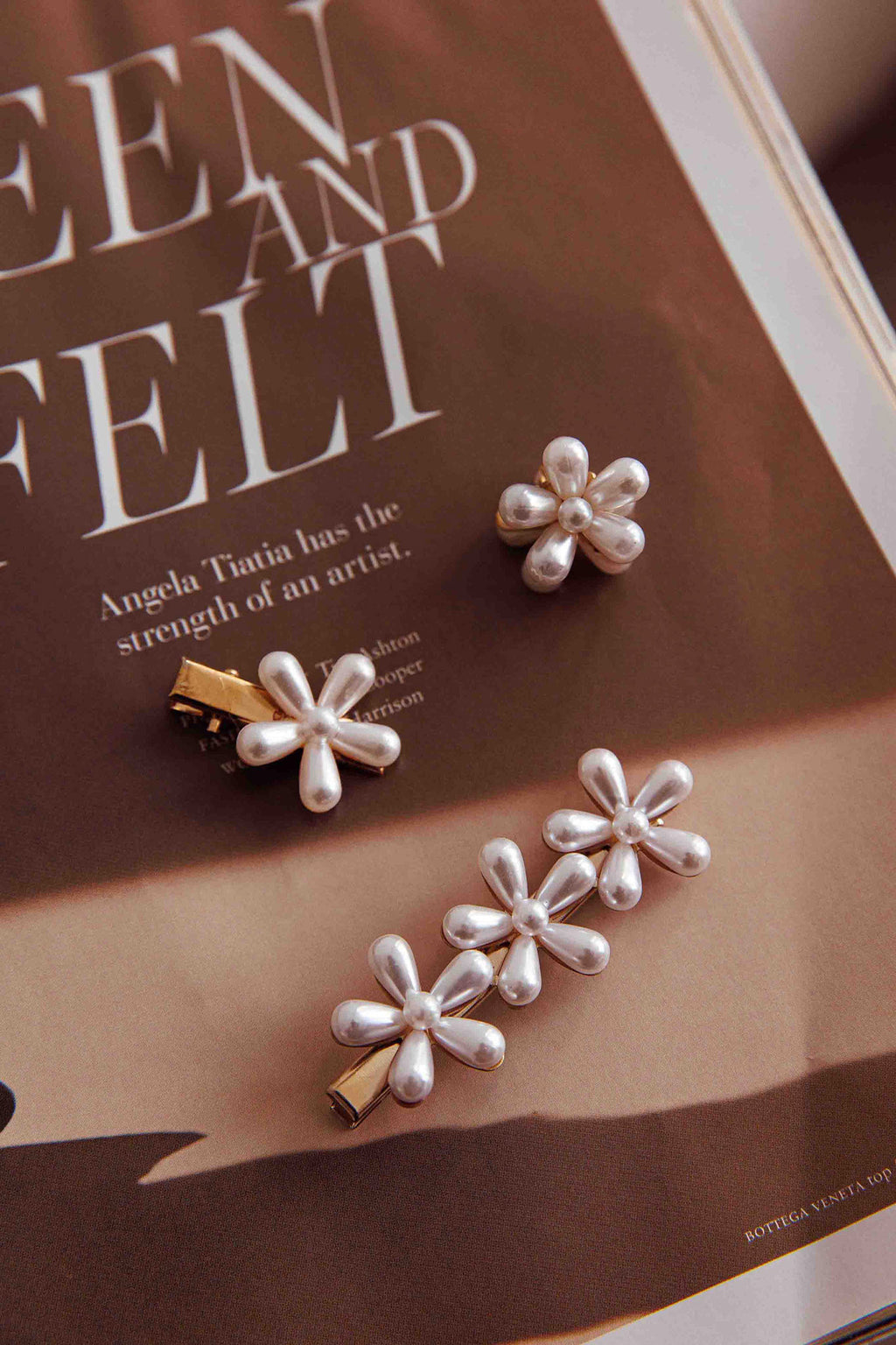 Aurelia Pearl Flower Hairclip Set by Selfie Leslie