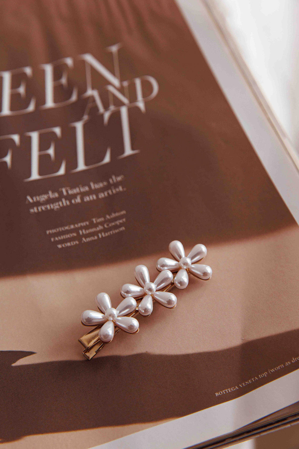 Aurelia Pearl Flower Hairclip Set by Selfie Leslie