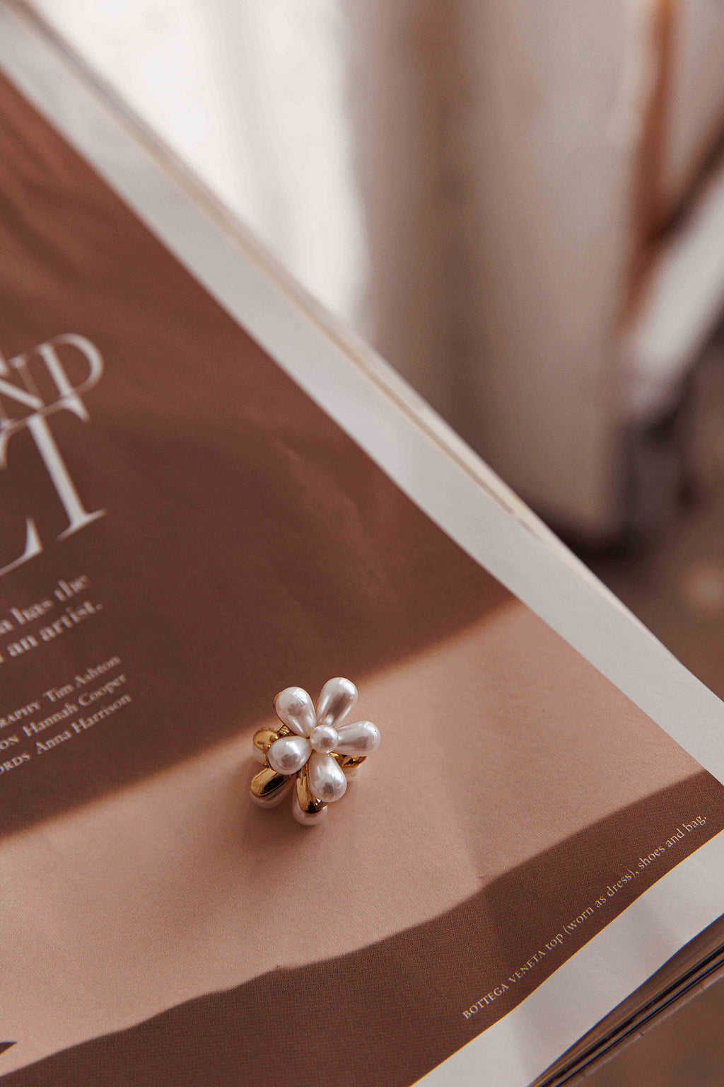 Aurelia Pearl Flower Hairclip Set by Selfie Leslie
