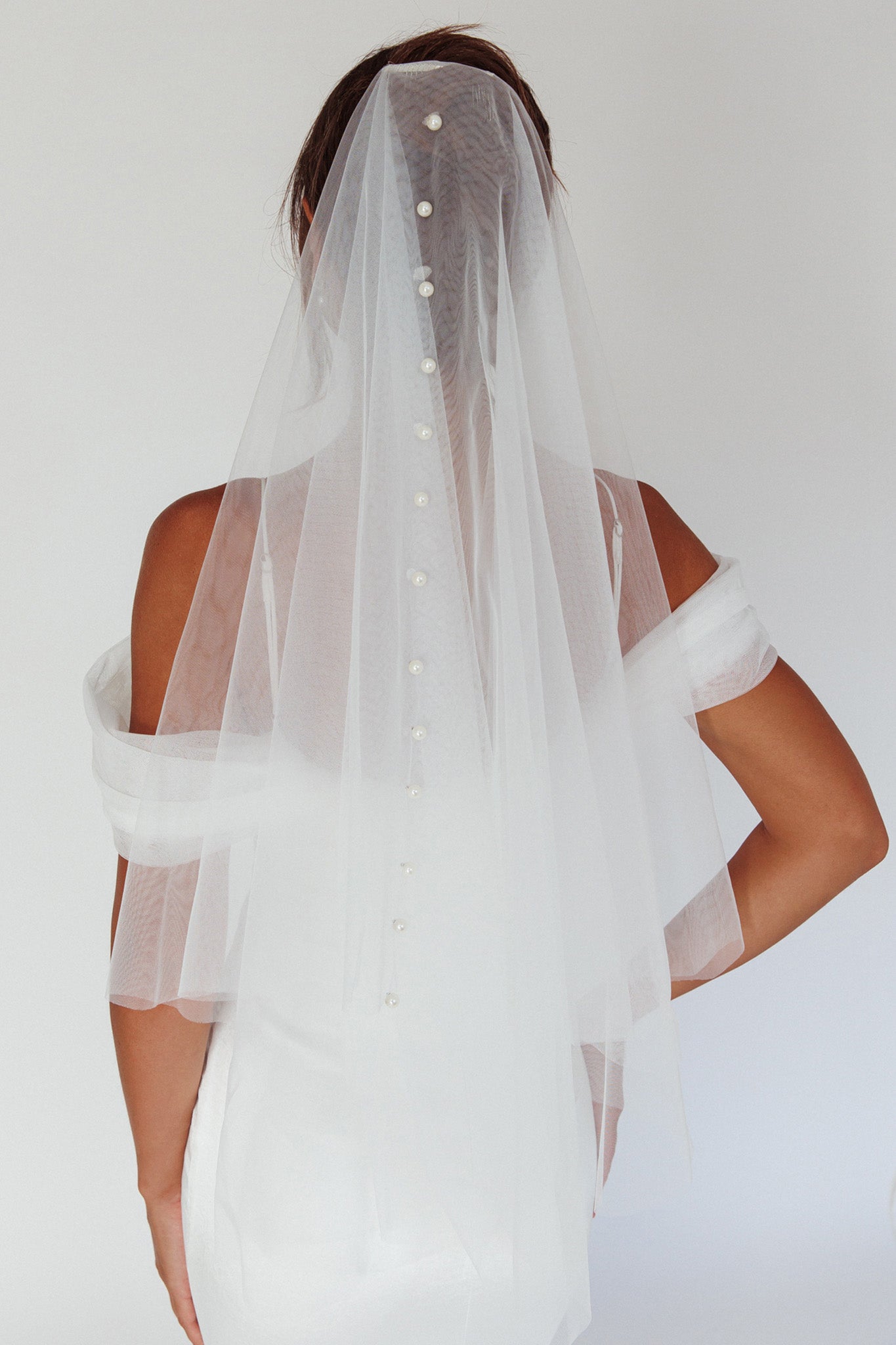 Marina Pearl Accent Veil White by Selfie Leslie