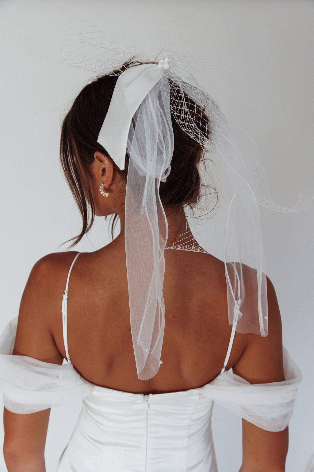 Esther Pearl & Bow Bridal Veil White by Selfie Leslie