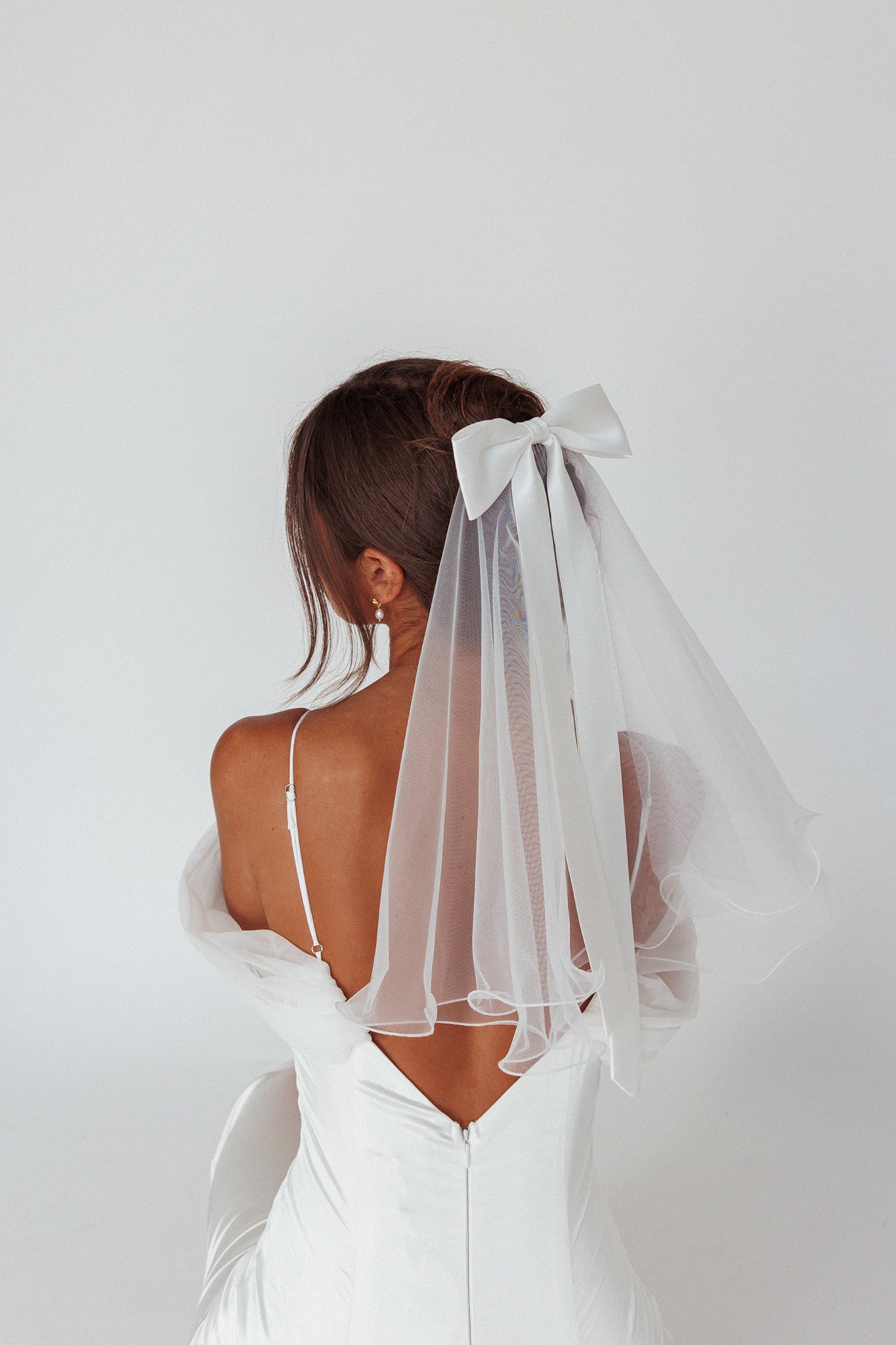 Florence Bow Bridal Veil White by Selfie Leslie