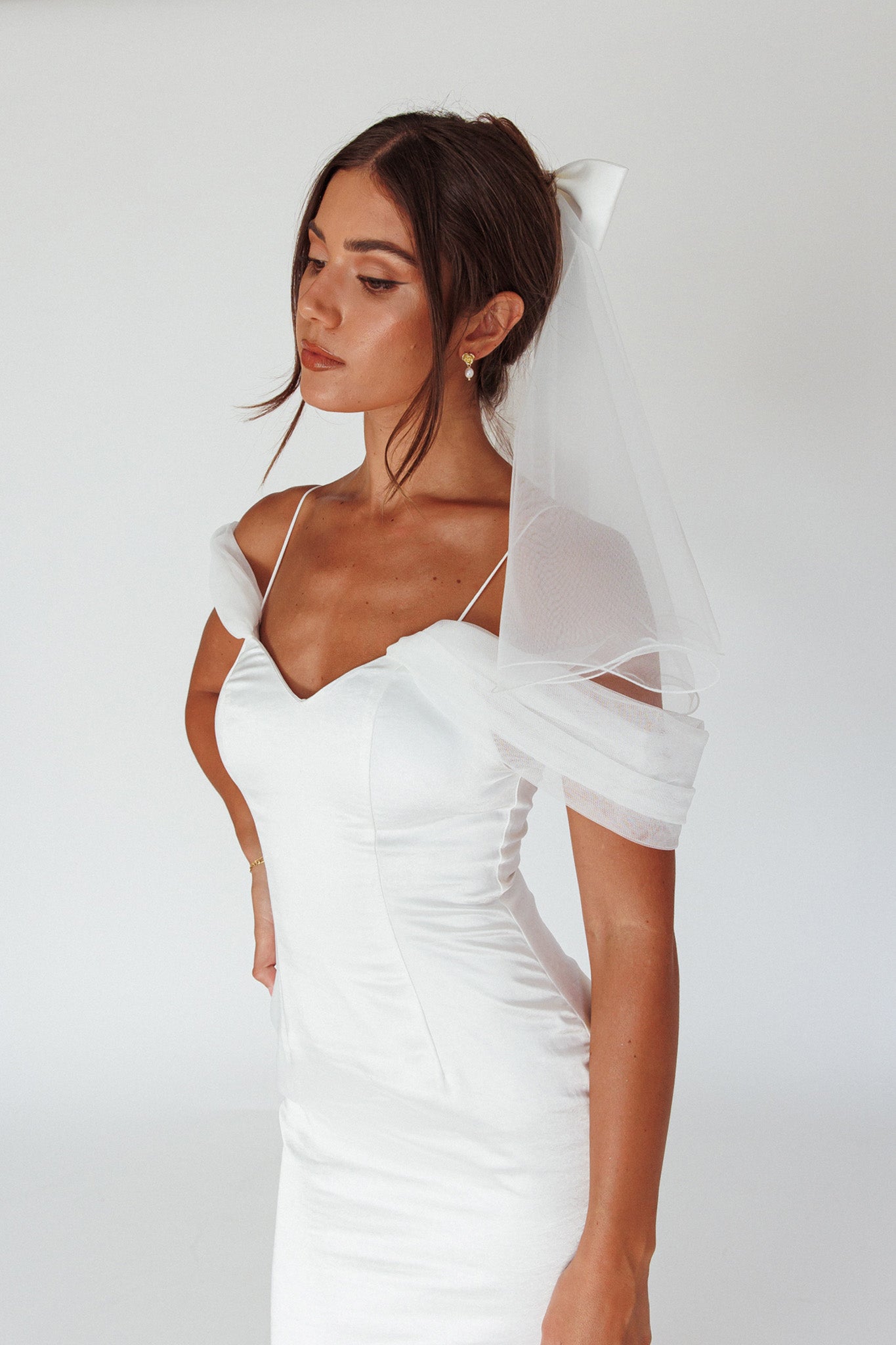 Florence Bow Bridal Veil White by Selfie Leslie