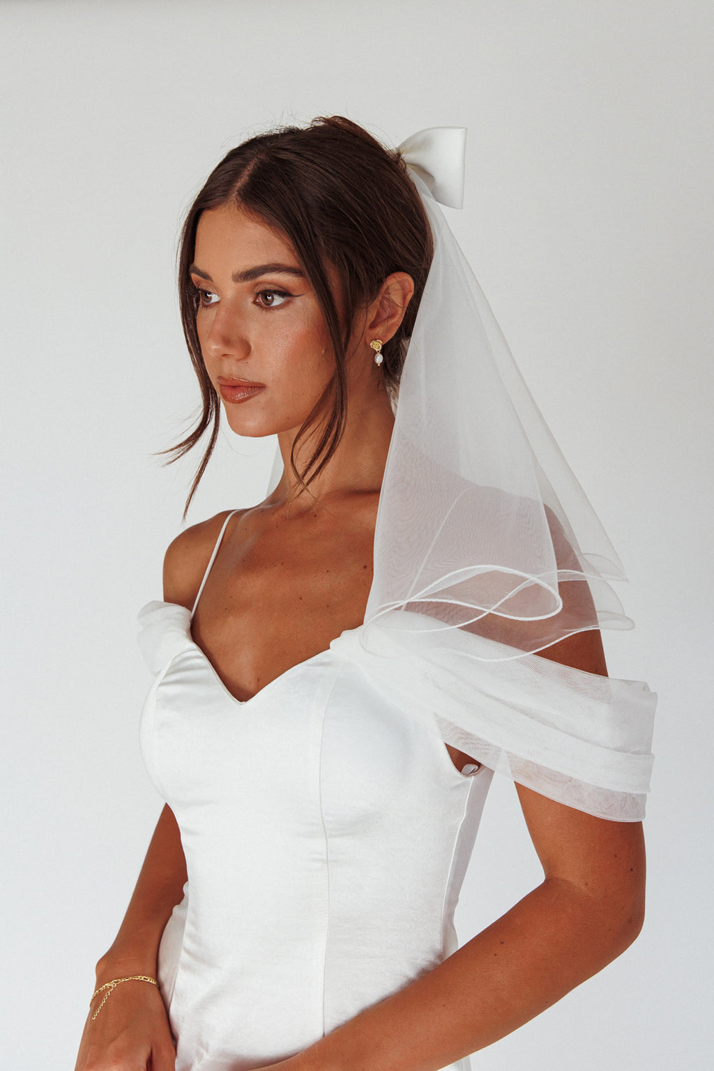 Florence Bow Bridal Veil White by Selfie Leslie