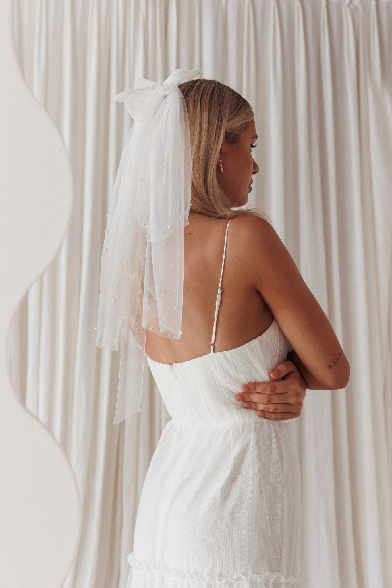 Bella Pearl & Glitter Star Veil White by Selfie Leslie