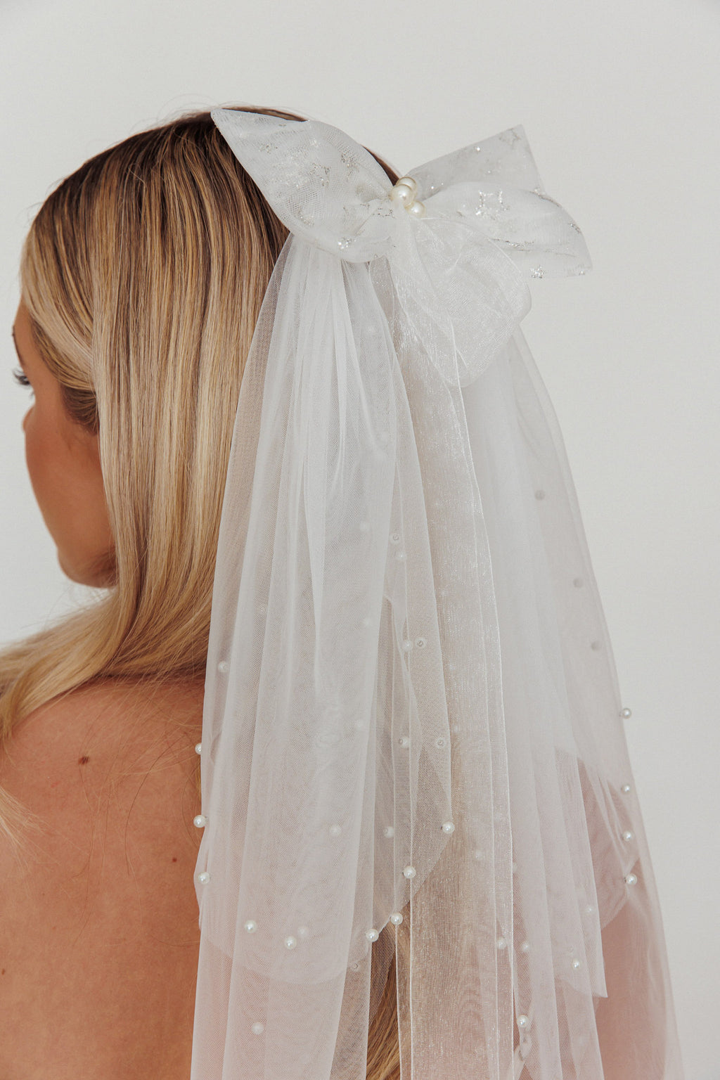 Bella Pearl & Glitter Star Veil White by Selfie Leslie