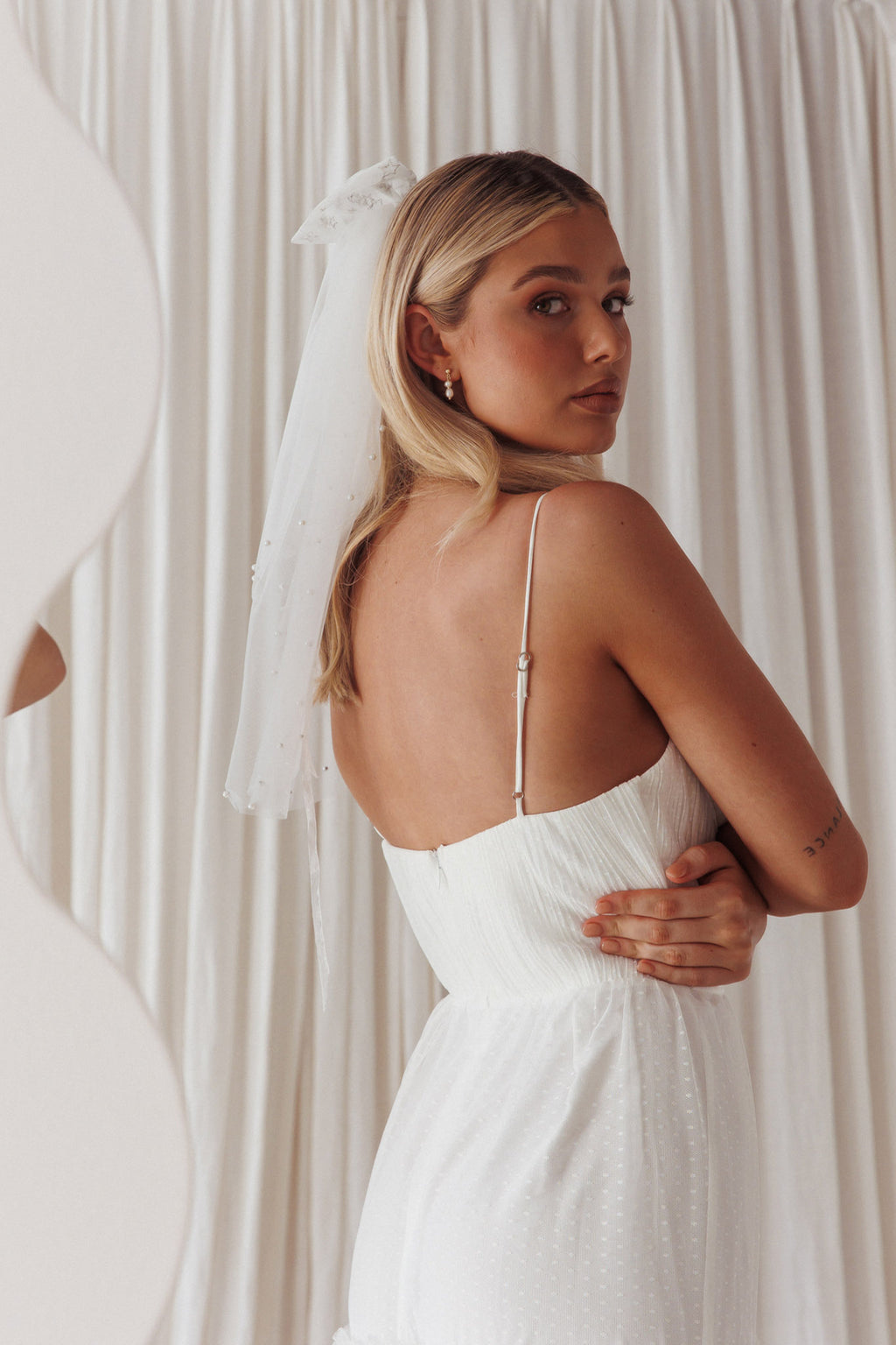 Bella Pearl & Glitter Star Veil White by Selfie Leslie
