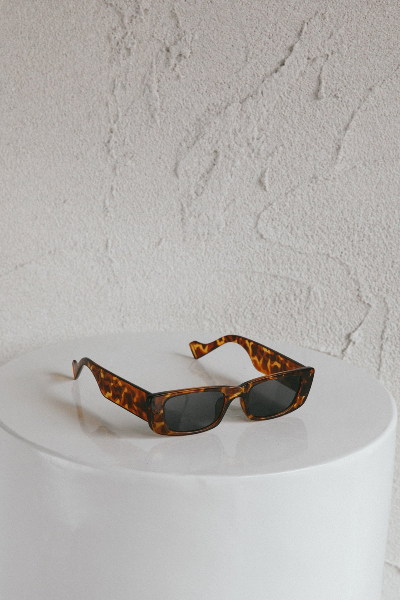 Monica Classic 90's Square Frame Sunglasses Tort by Selfie Leslie