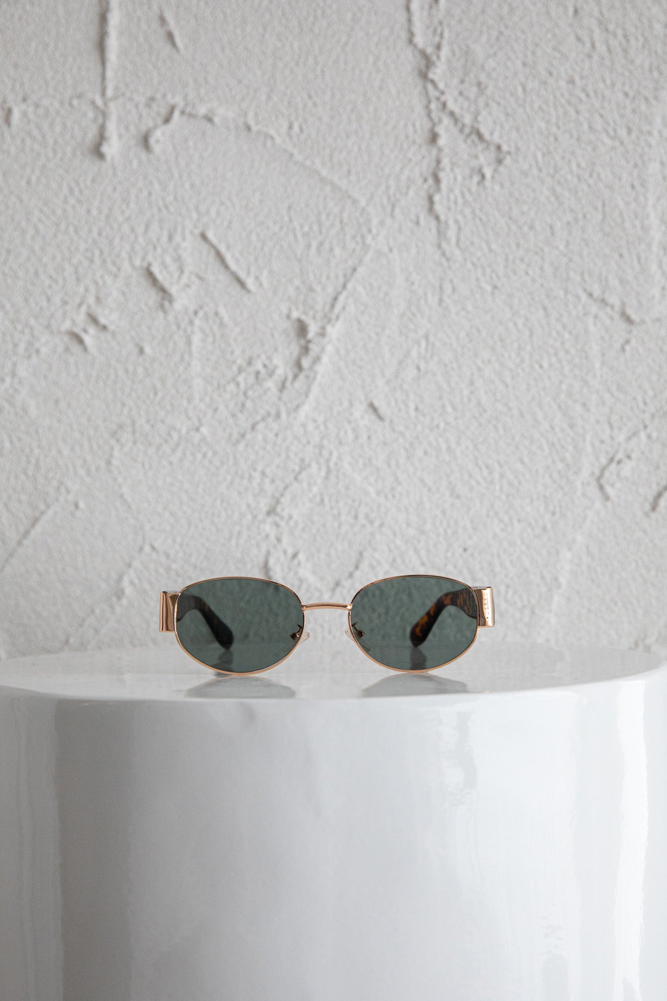 Germa Oval Metal Sunglasses Tort by Selfie Leslie