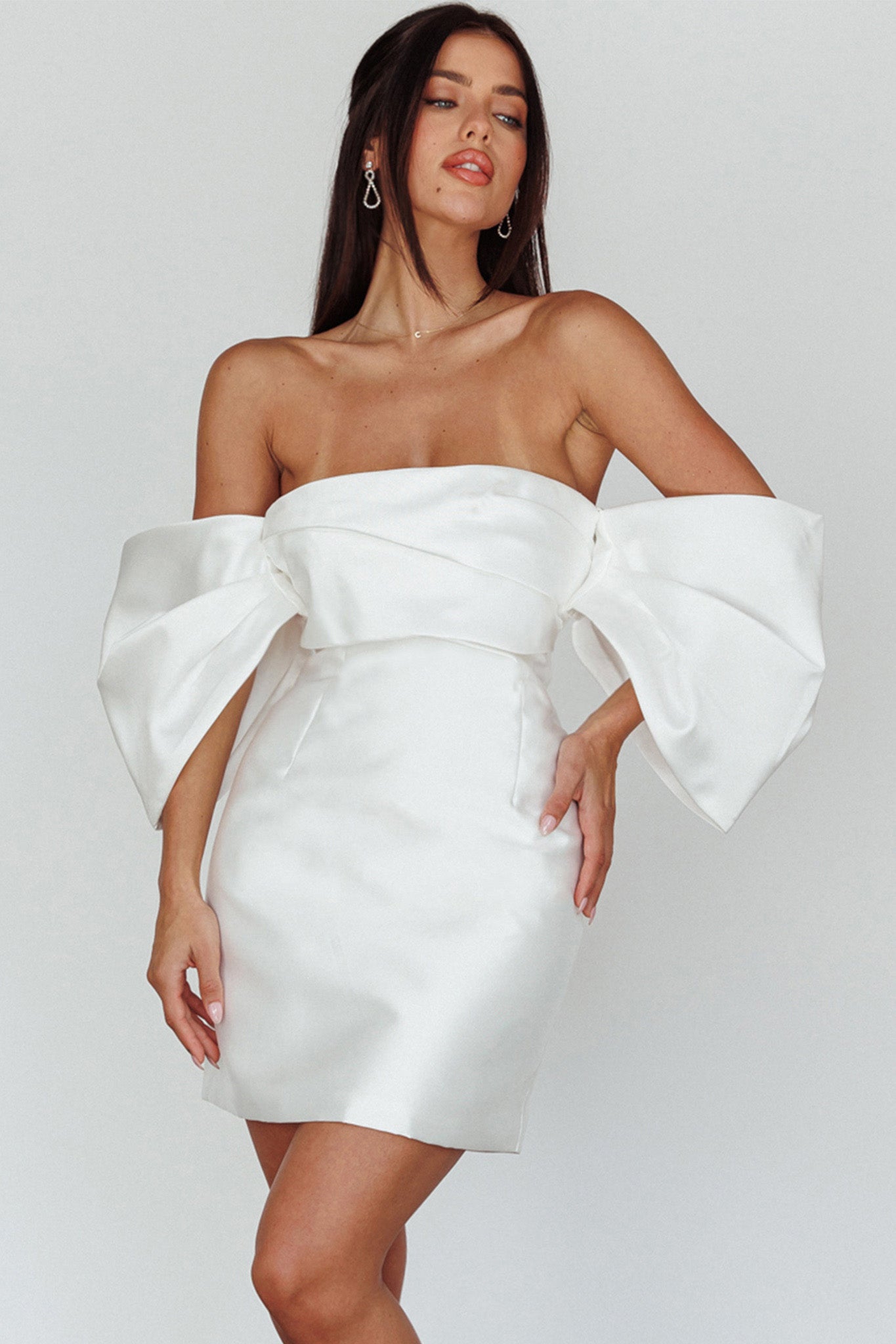 satin off-the-shoulder mini dress Magnolia Off-Shoulder White Size medium measures 26.75 Linen summer wedding dress 7299D Size Up For This Designer:4T