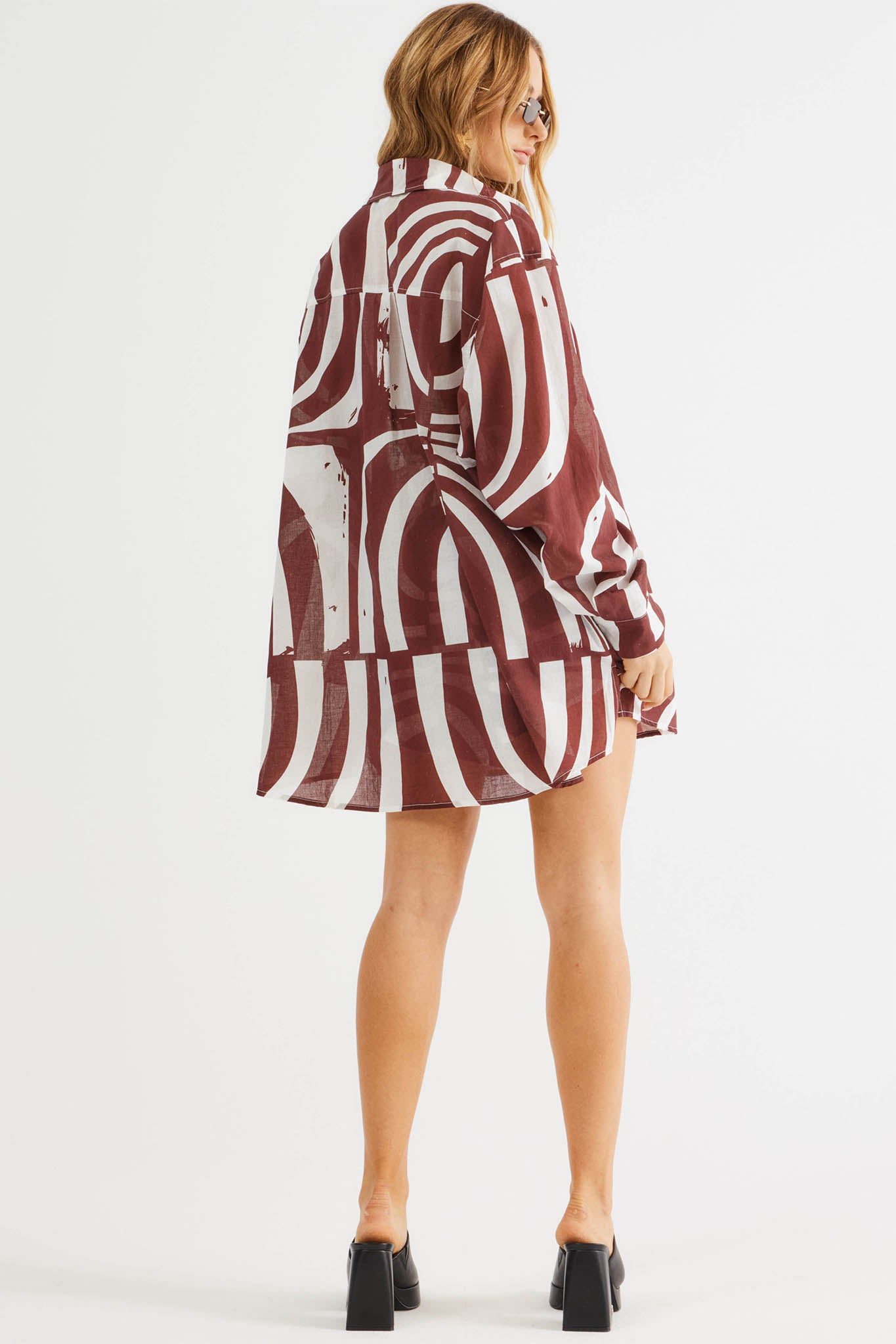 SNDYS Heather Shirt Swirl Brown by Selfie Leslie