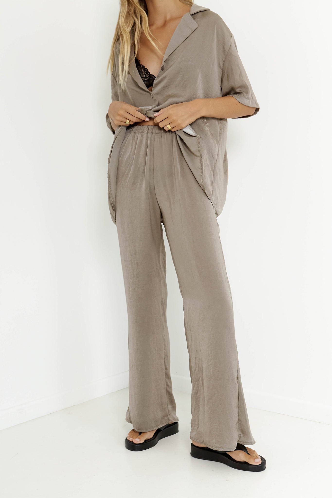SNDYS Hallie Pant Olive by Selfie Leslie