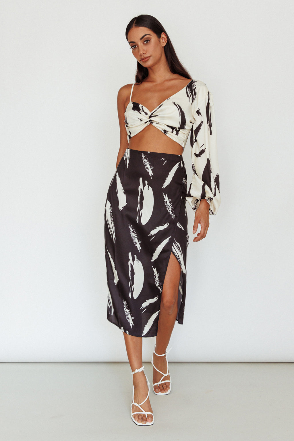 Amina Twist Bust Crop Top Printed Off White by Selfie Leslie
