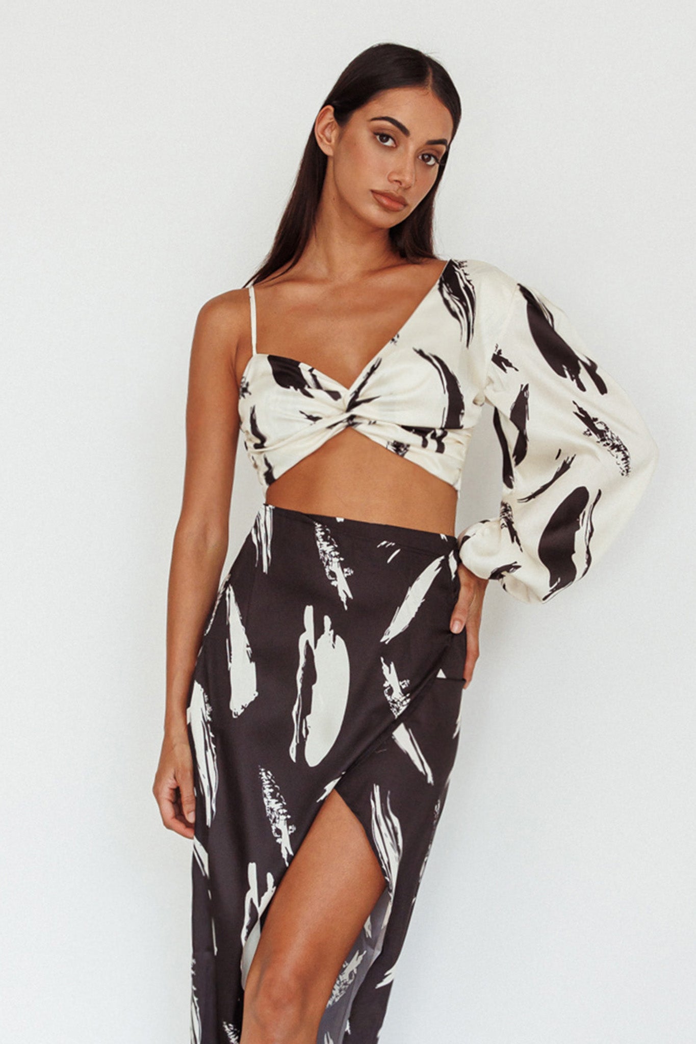 Amina Twist Bust Crop Top Printed Off White by Selfie Leslie