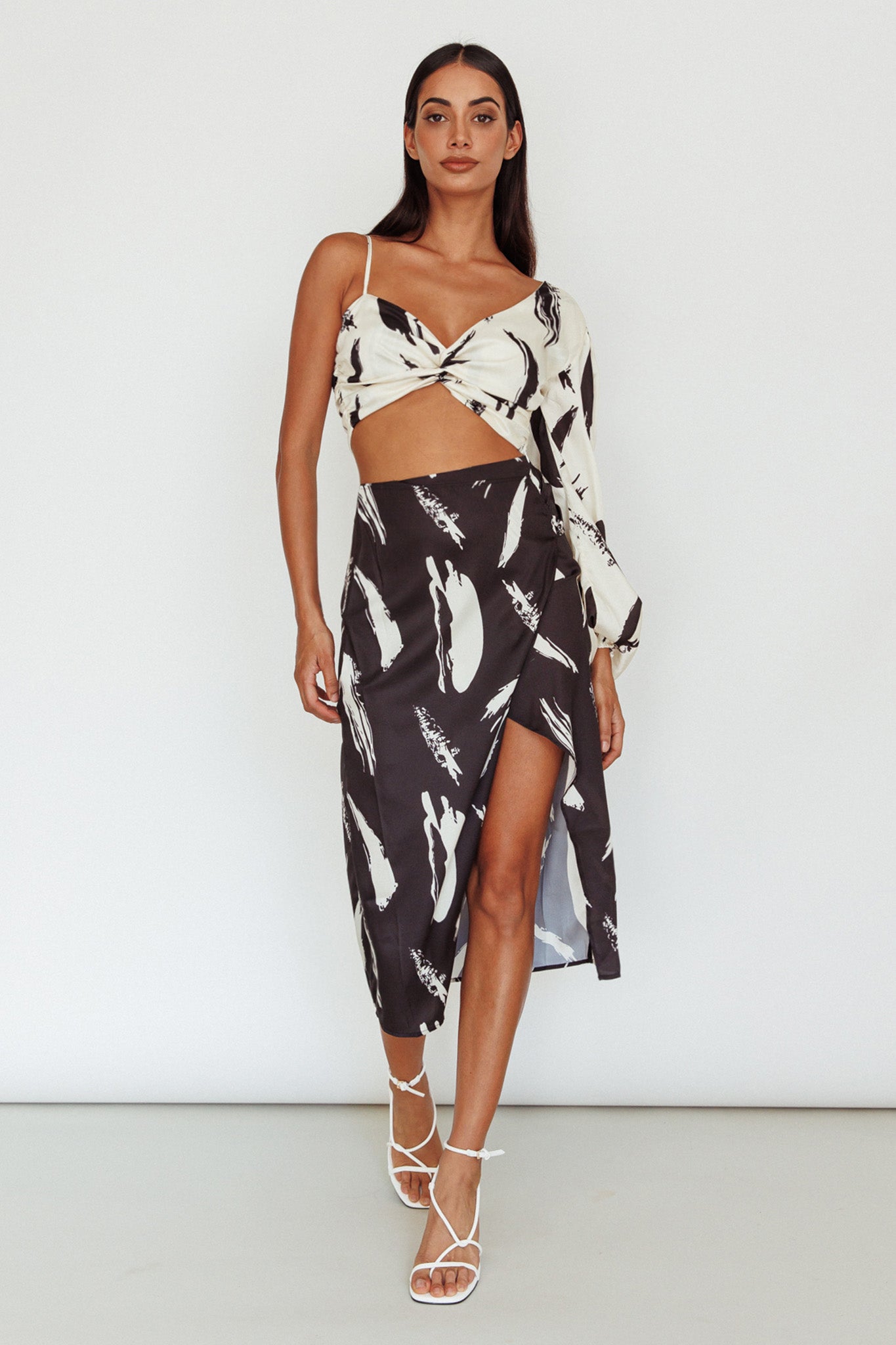 Amina Twist Bust Crop Top Printed Off White by Selfie Leslie
