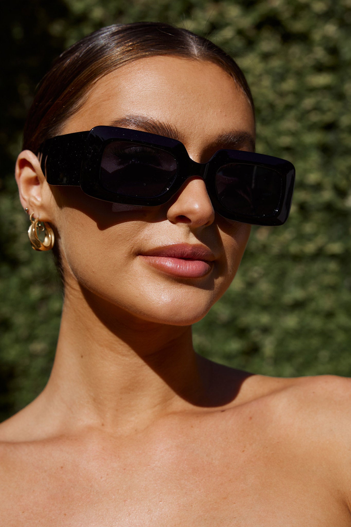 Hailey Rectangular Sunglasses Black by Selfie Leslie