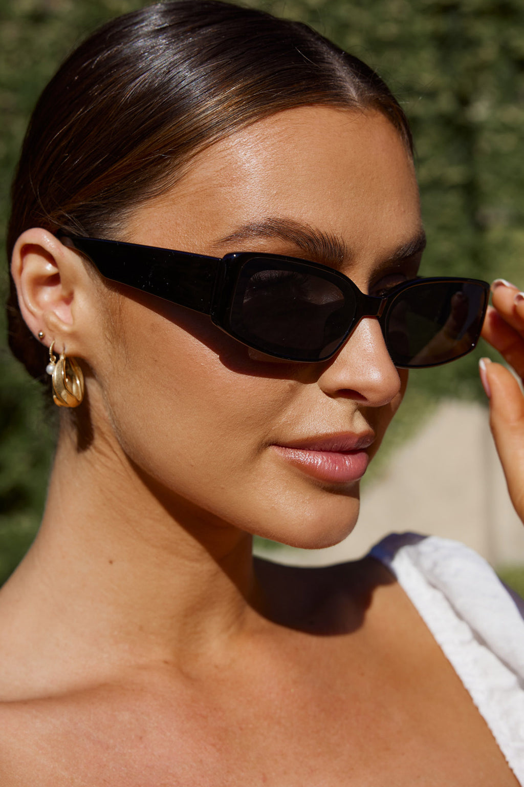 Kendall Slim Rectangle Sunglasses Black by Selfie Leslie