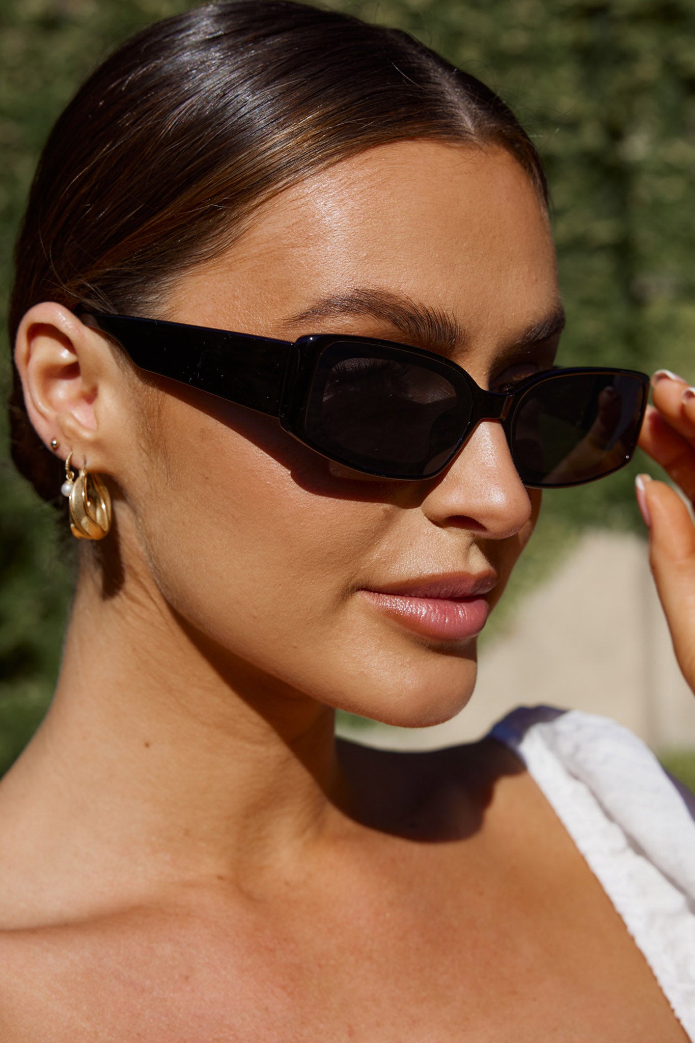 Kendall Slim Rectangle Sunglasses Black by Selfie Leslie