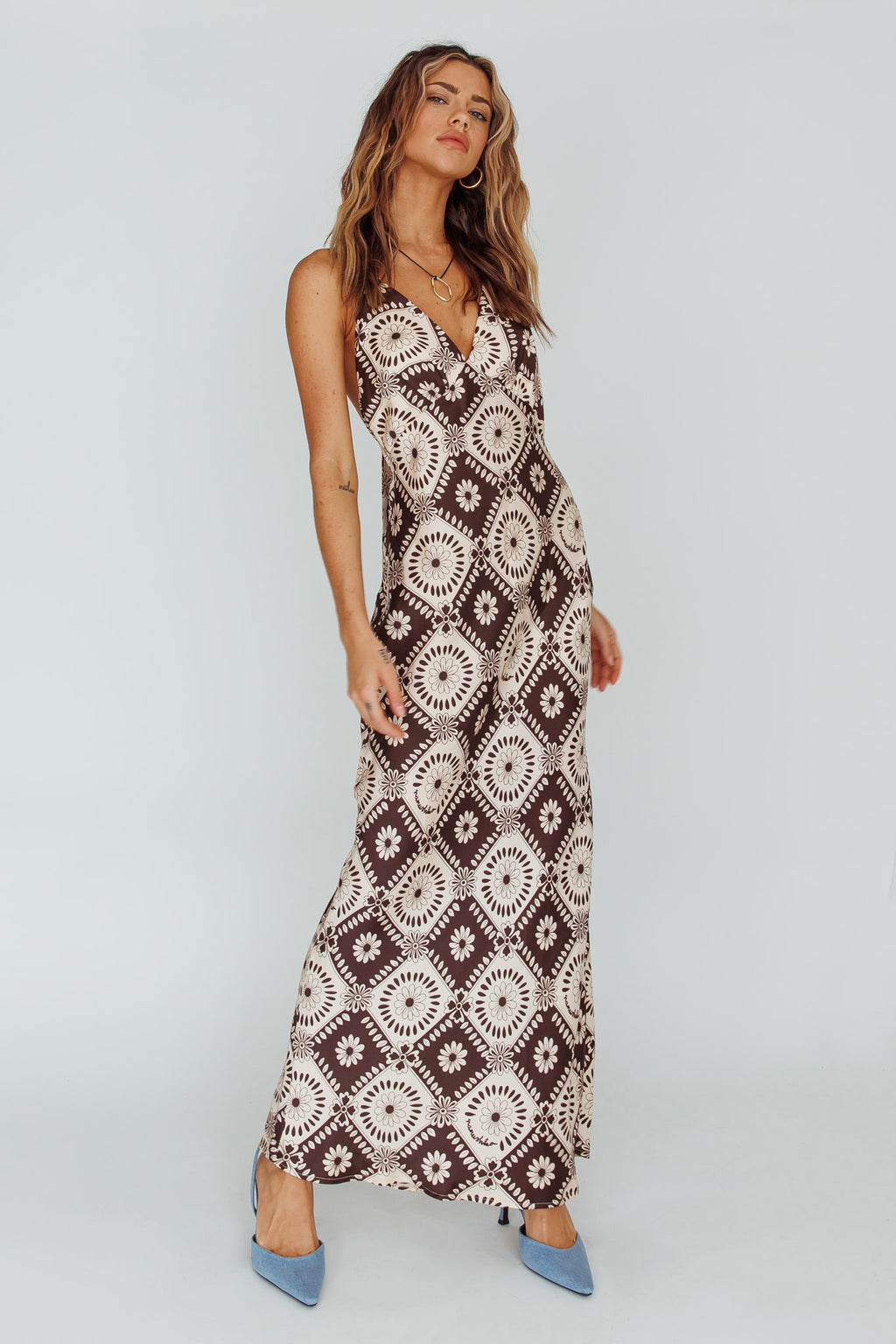Lavara Halterneck Midi Dress Floral Chocolate by Selfie Leslie