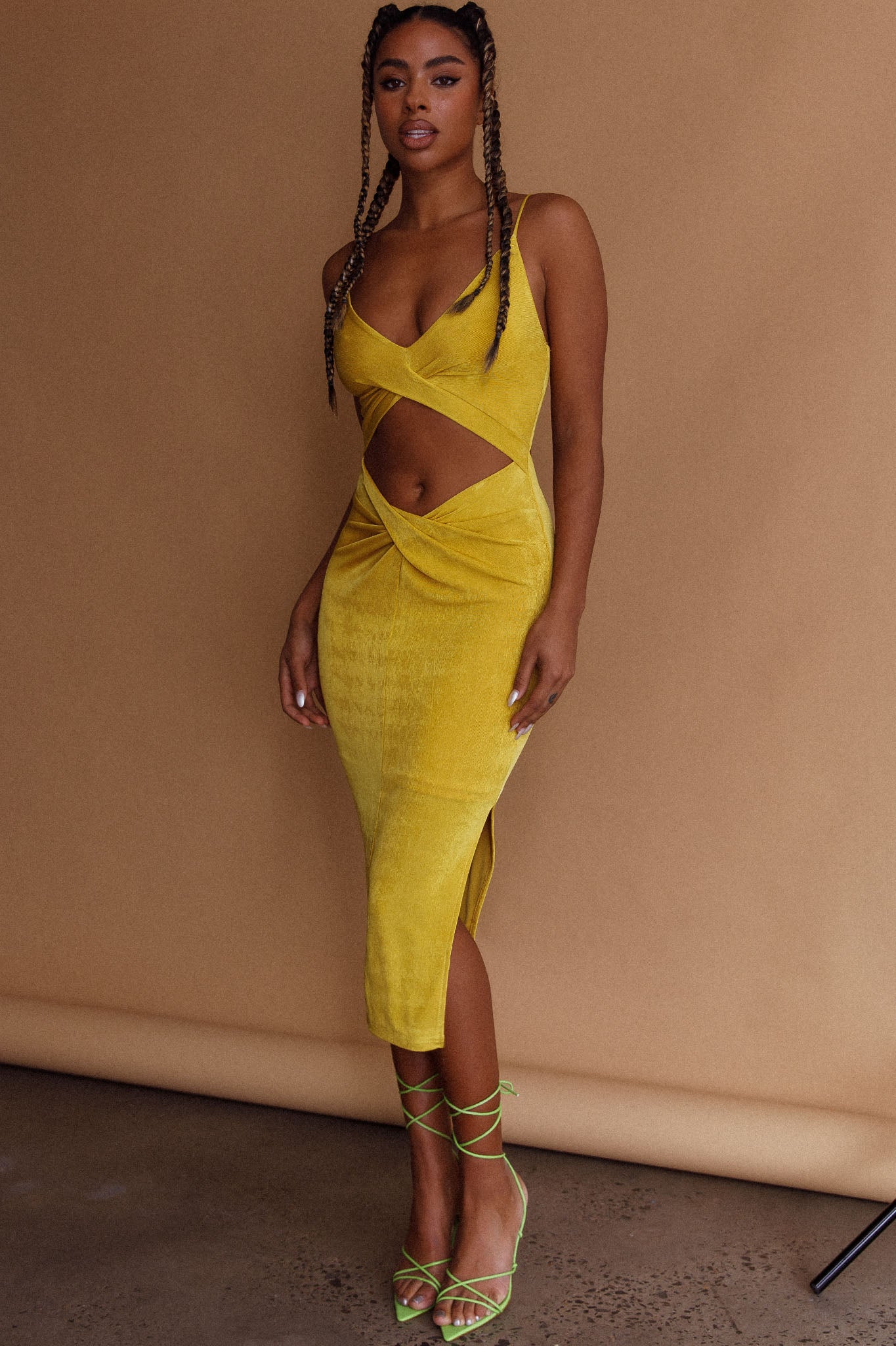 Loving You Cut-Out Waist Midi Dress Yellow | Selfie Leslie