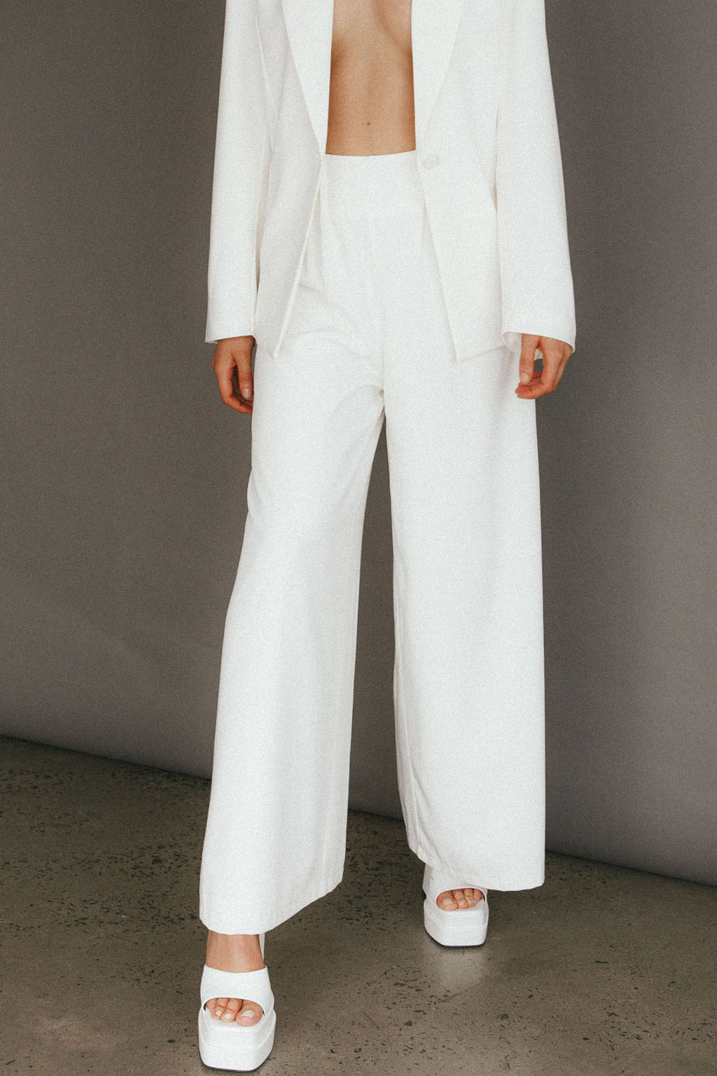 Vous Etes Belle Pleated Waist Pants White by Selfie Leslie