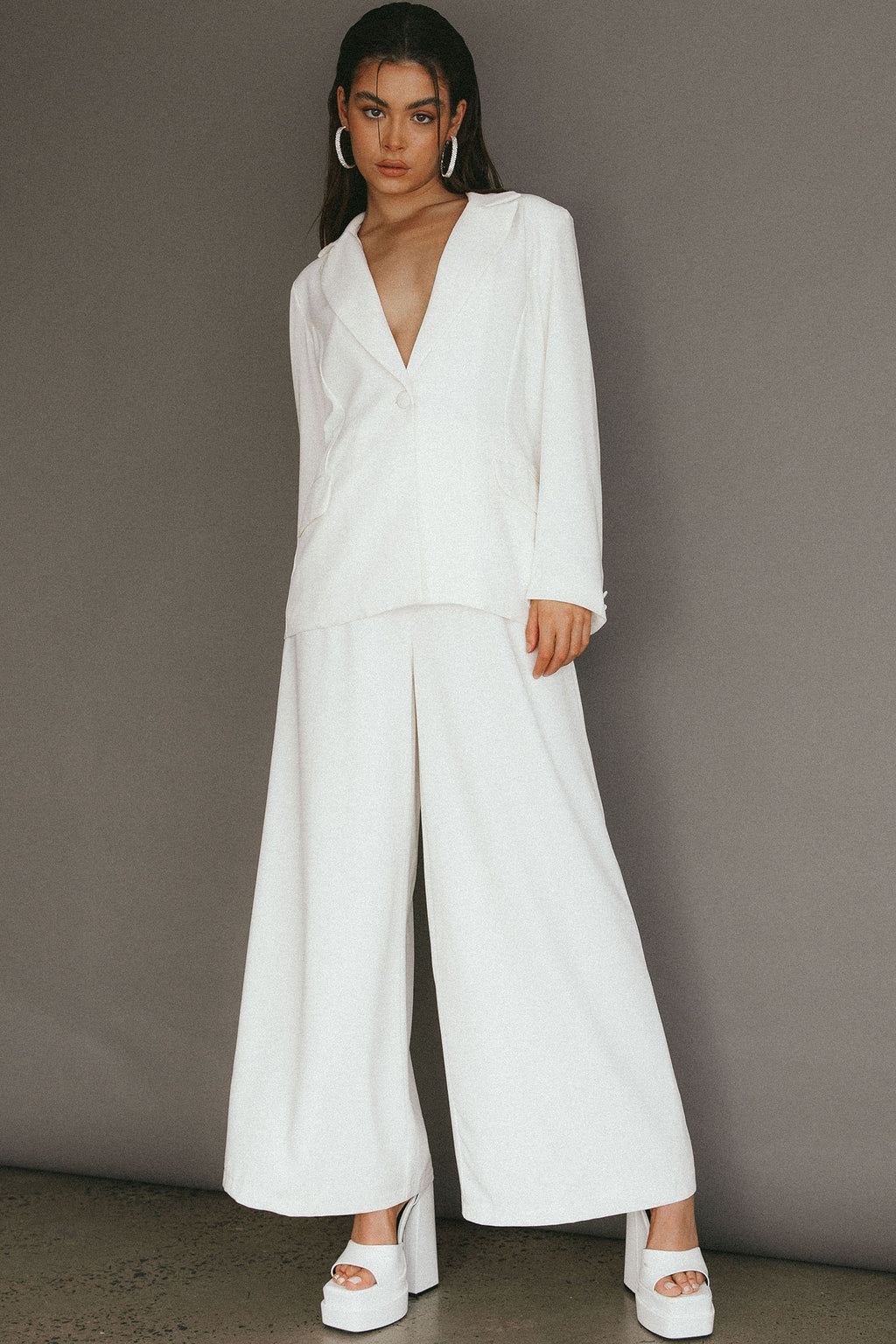 Vous Etes Belle Pleated Waist Pants White by Selfie Leslie