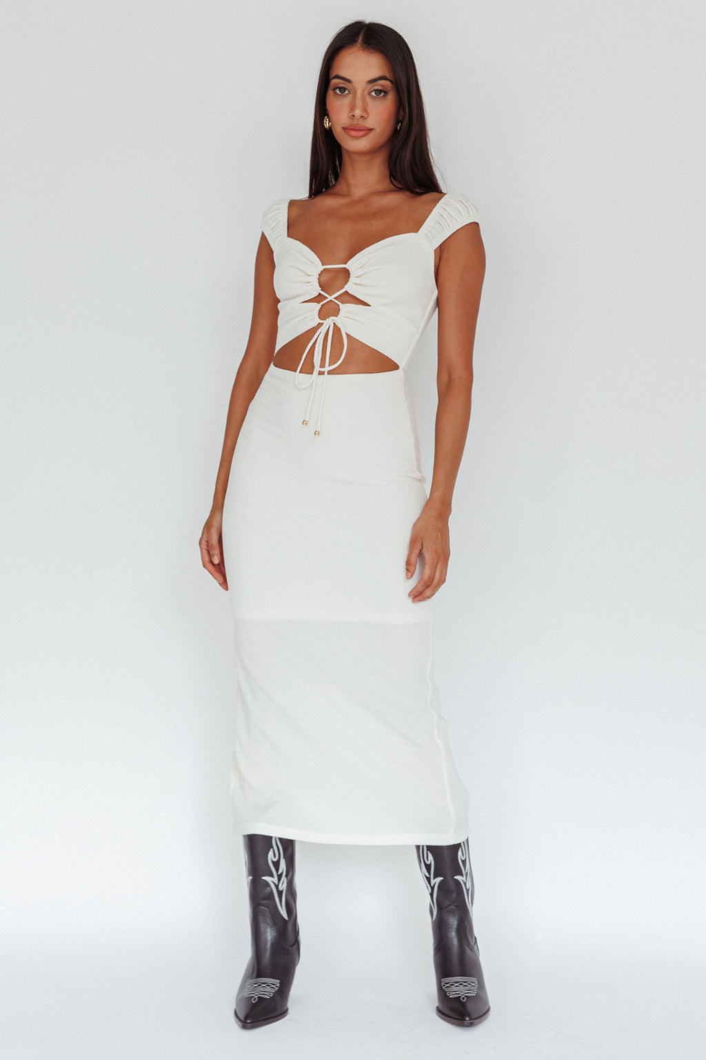 Iconic Cut-Out Bodice Midi Dress Cream by Selfie Leslie
