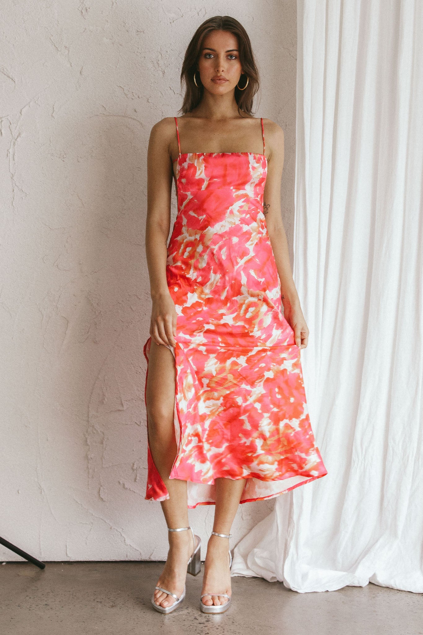 Shop the Dolce Life Low Back Midi Dress Floral Pink | Selfie Leslie