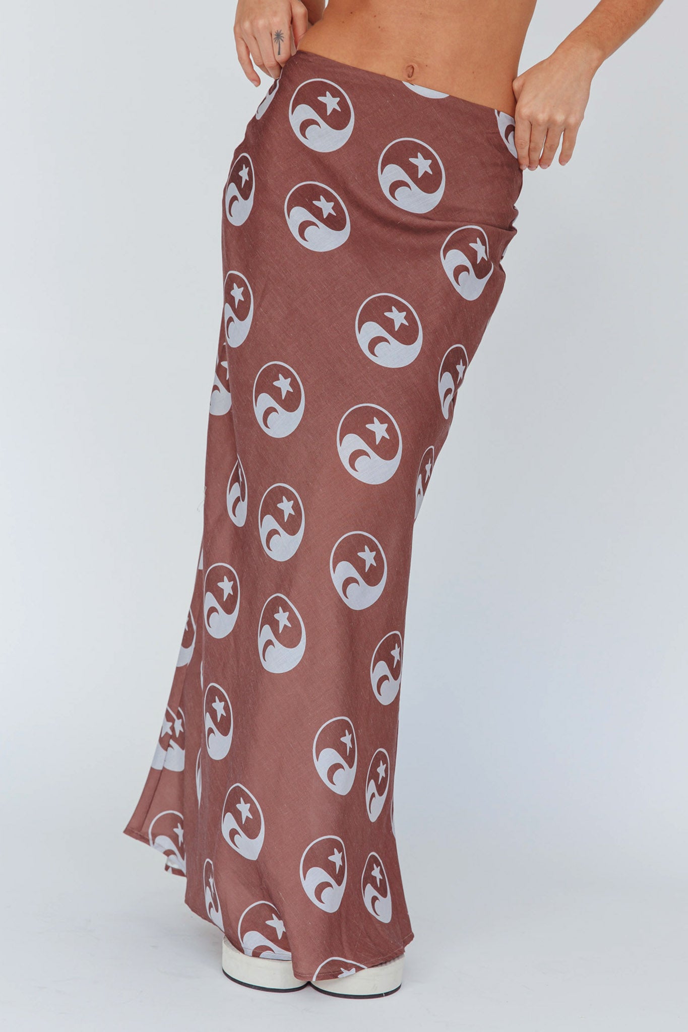 Just A Hunch Maxi Skirt Yin Yang Coco by Selfie Leslie