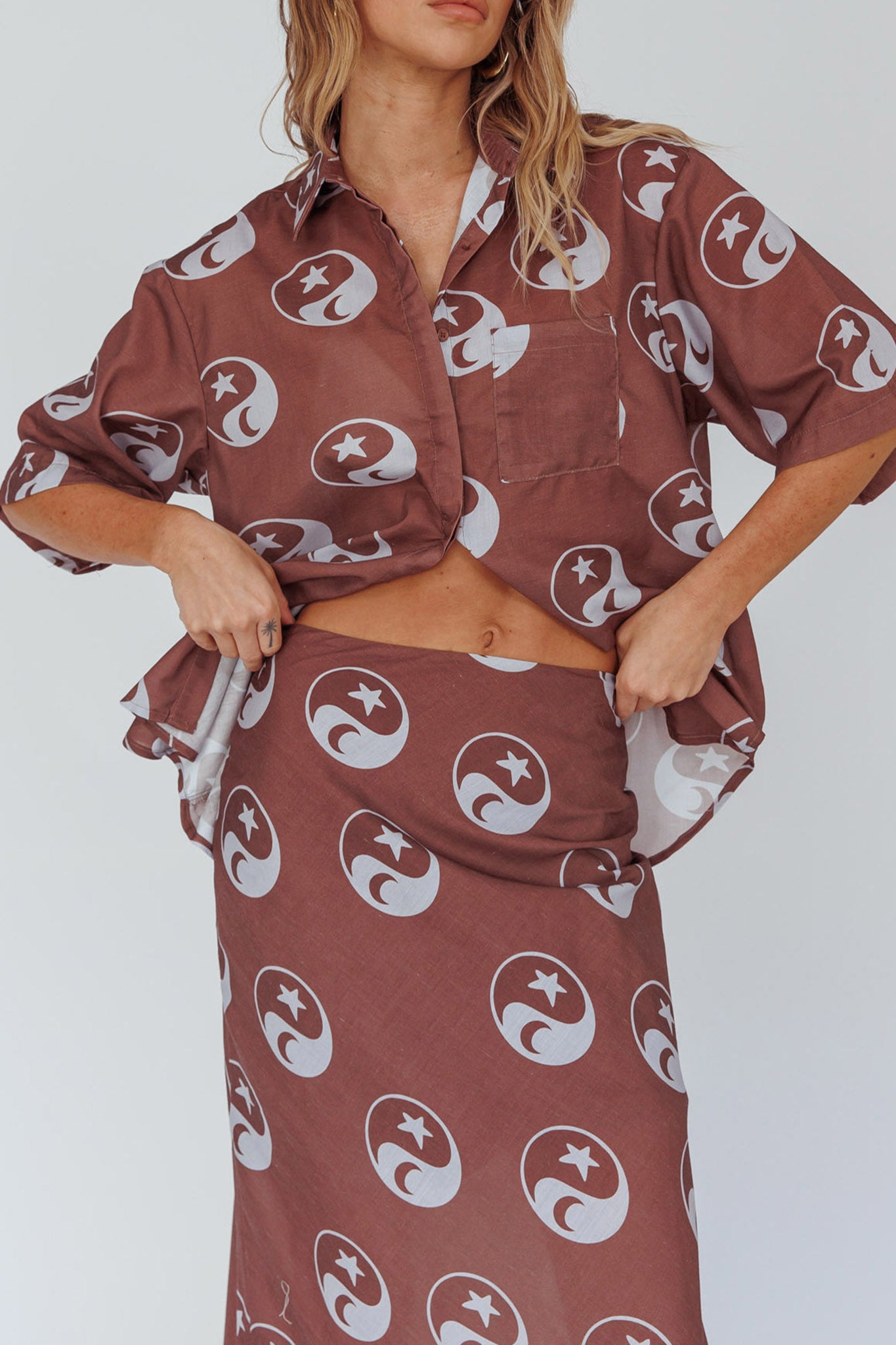 Just A Hunch Button Shirt Yin Yang Coco by Selfie Leslie