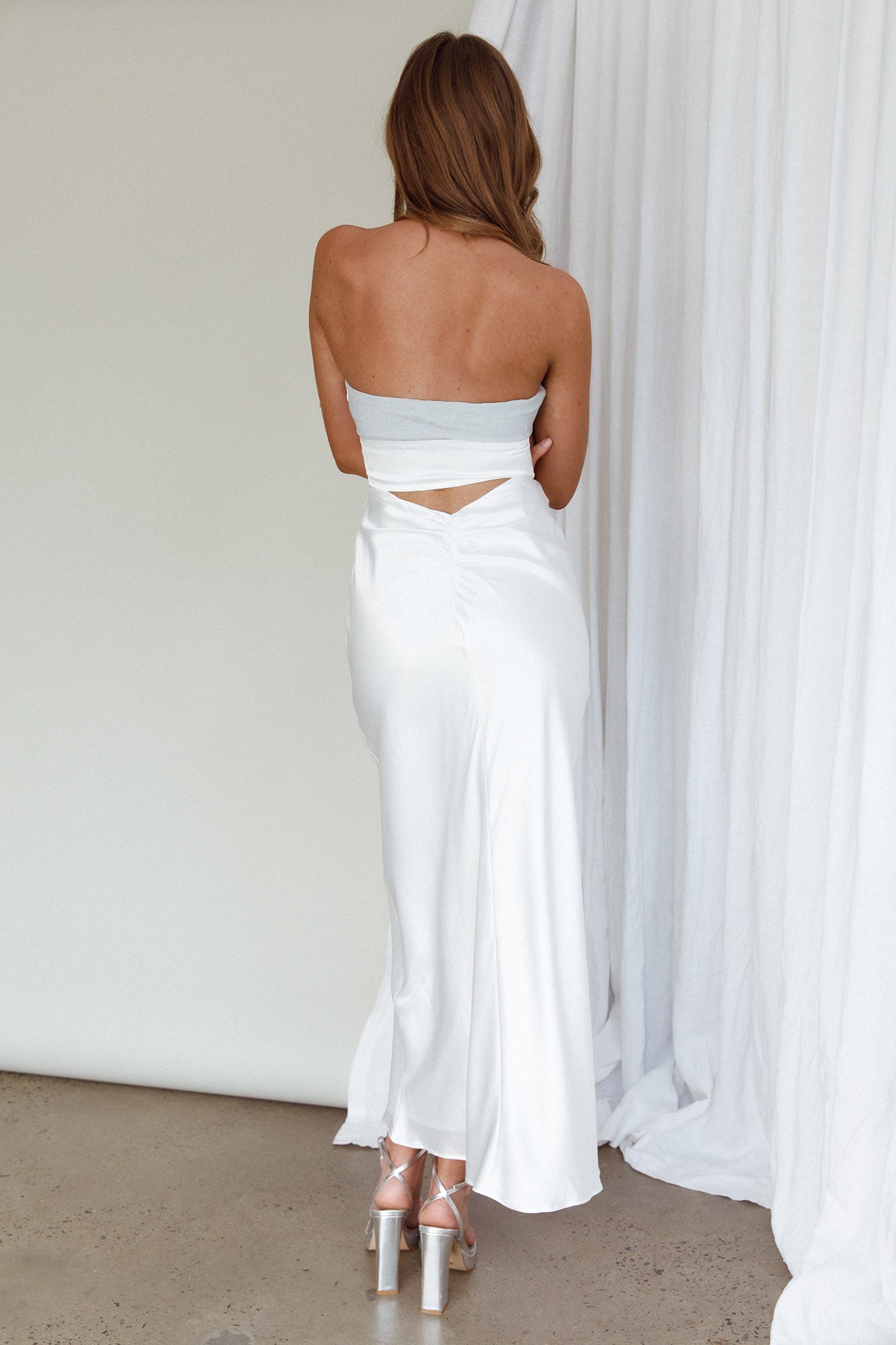 L'Amore Cut-Out Bodice Midi Dress Silver/White by Selfie Leslie
