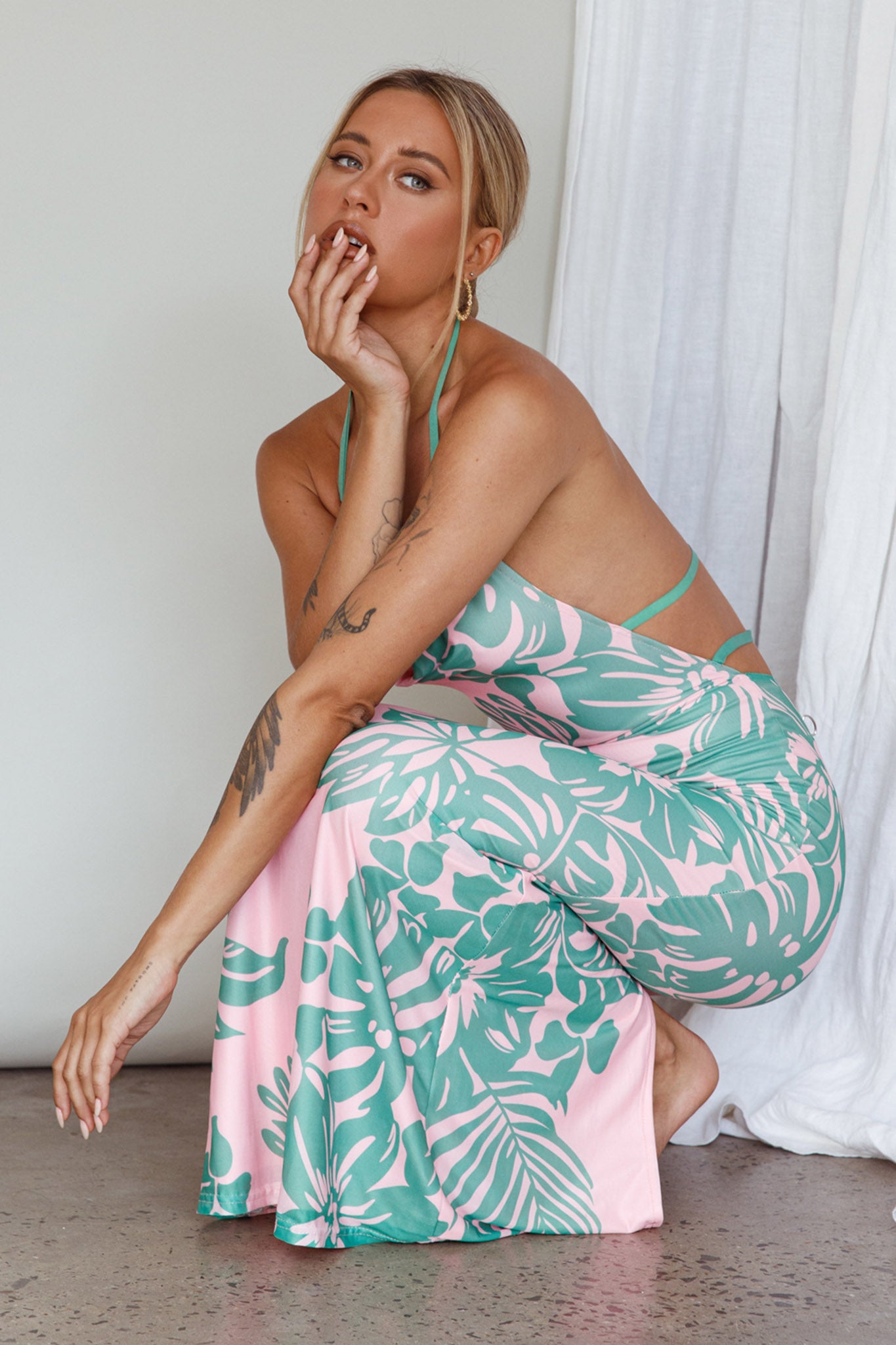 Fiji Feeling Midi Dress Tropical Pink by Selfie Leslie