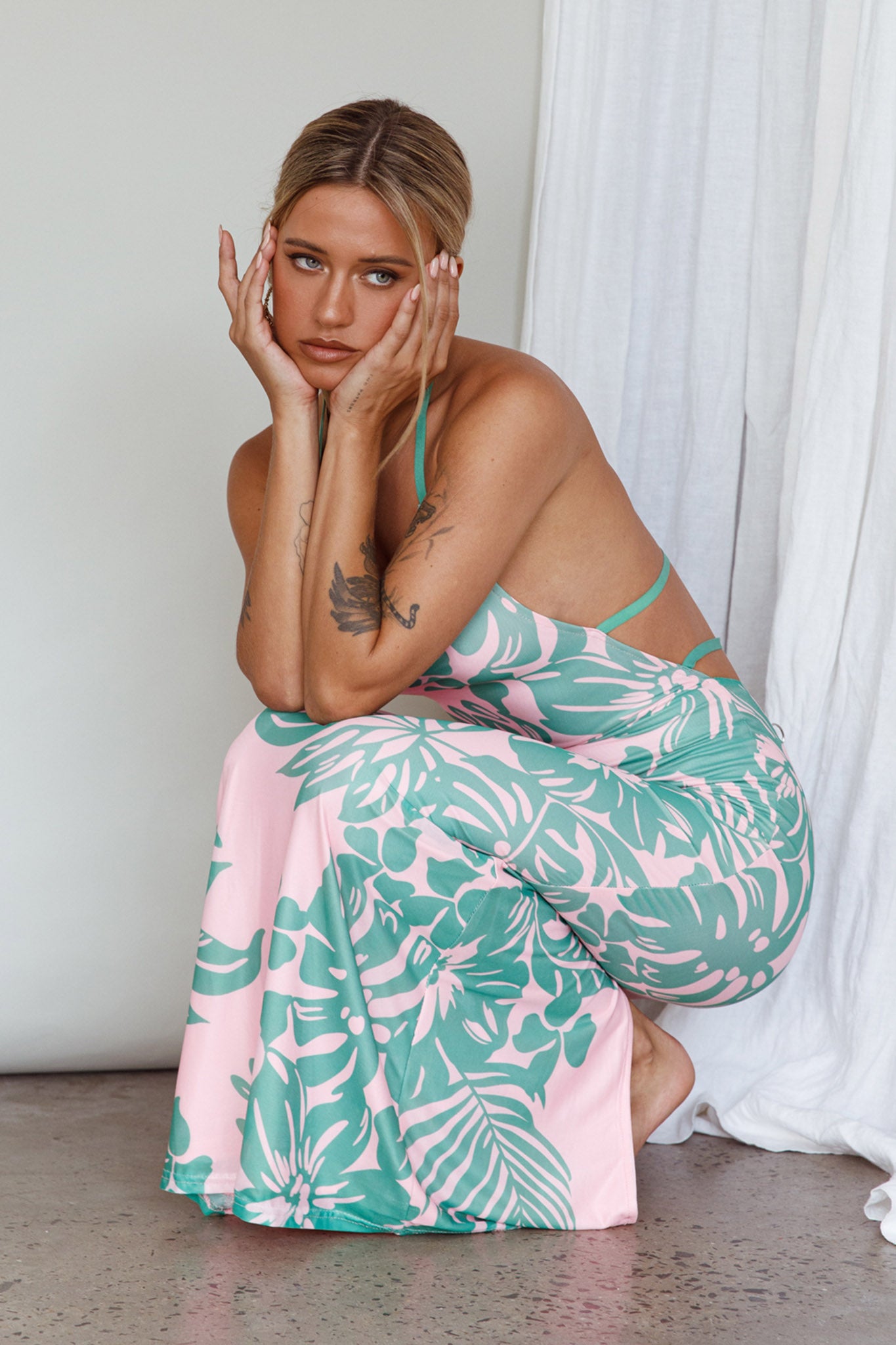 Fiji Feeling Midi Dress Tropical Pink by Selfie Leslie